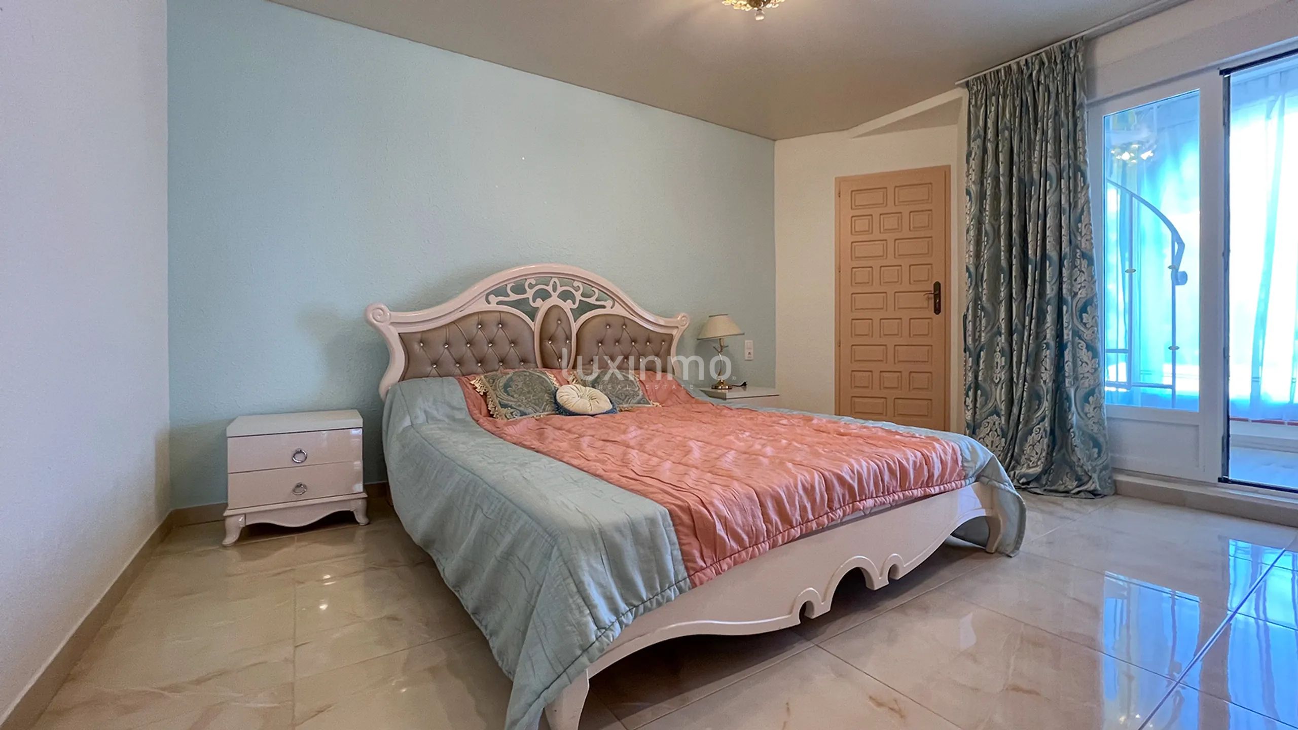 Colonial villa with sea views in El Montgó, Dénia — photo 16