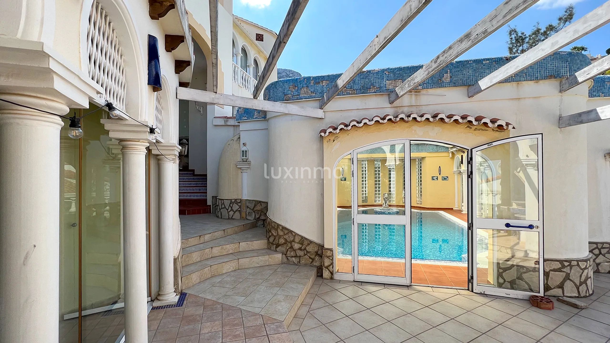 Colonial villa with sea views in El Montgó, Dénia — photo 65