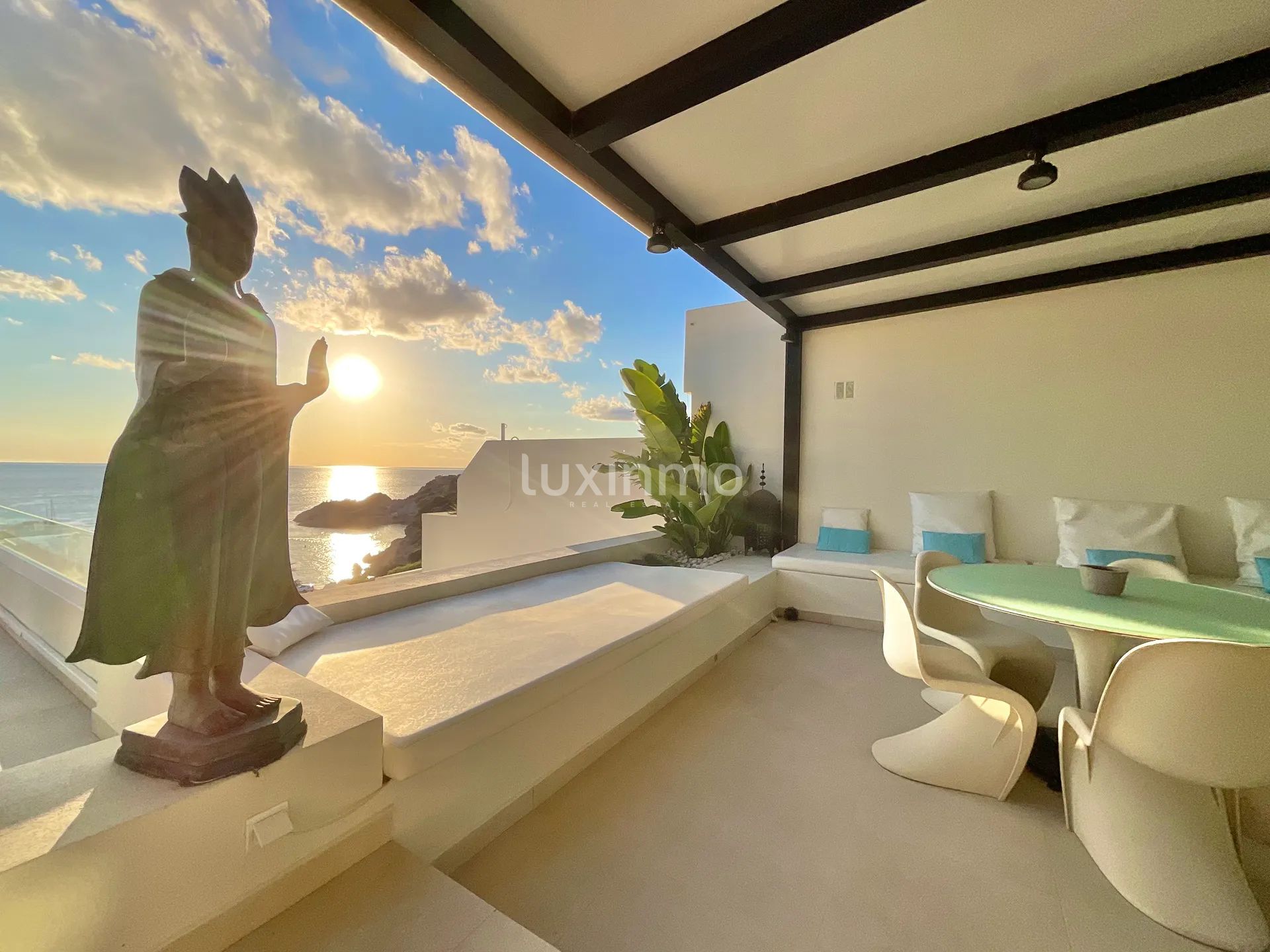 Exclusivo Ático en primera línea de mar con vistas al mar y a la puesta de sol en Cala Tarida — photo 2