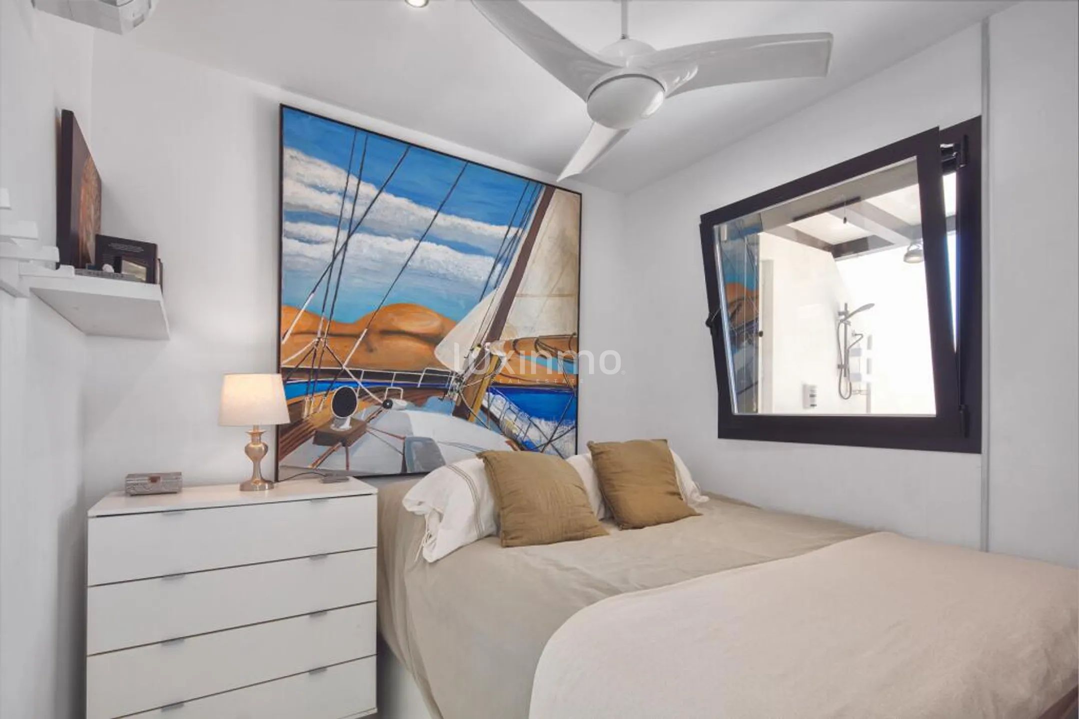 Penthouse exclusif en bord de mer avec vue sur la mer et le coucher de soleil à Cala Tarida — photo 19