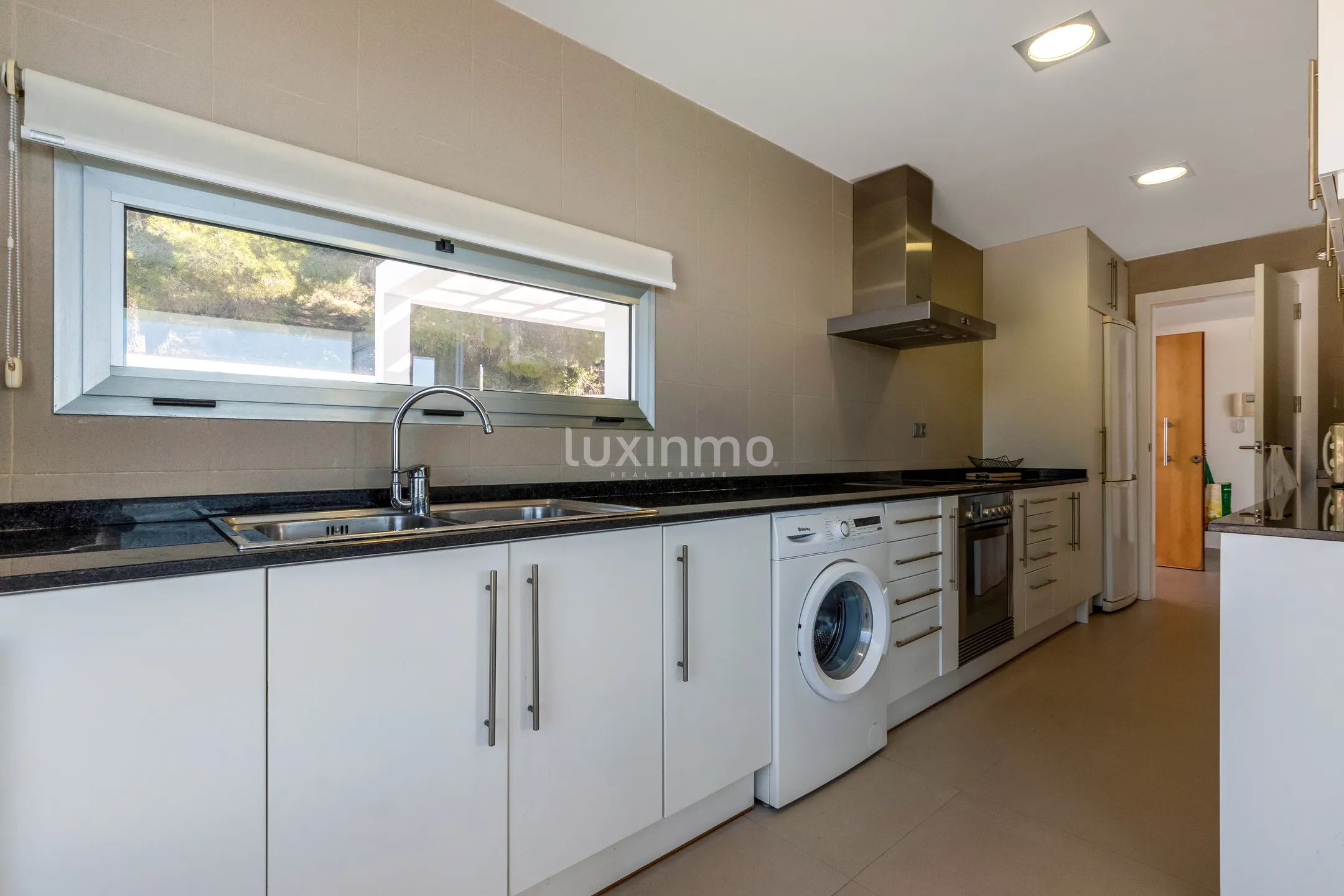 Moderno chalet pareado con piscina y vistas al mar en Altea Hills — photo 12