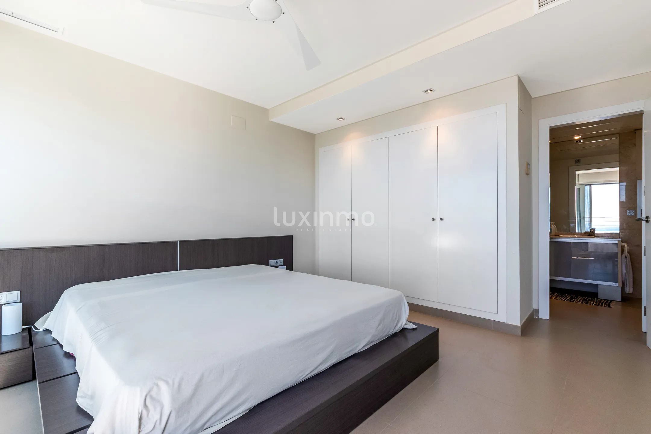 Moderno chalet pareado con piscina y vistas al mar en Altea Hills — photo 19