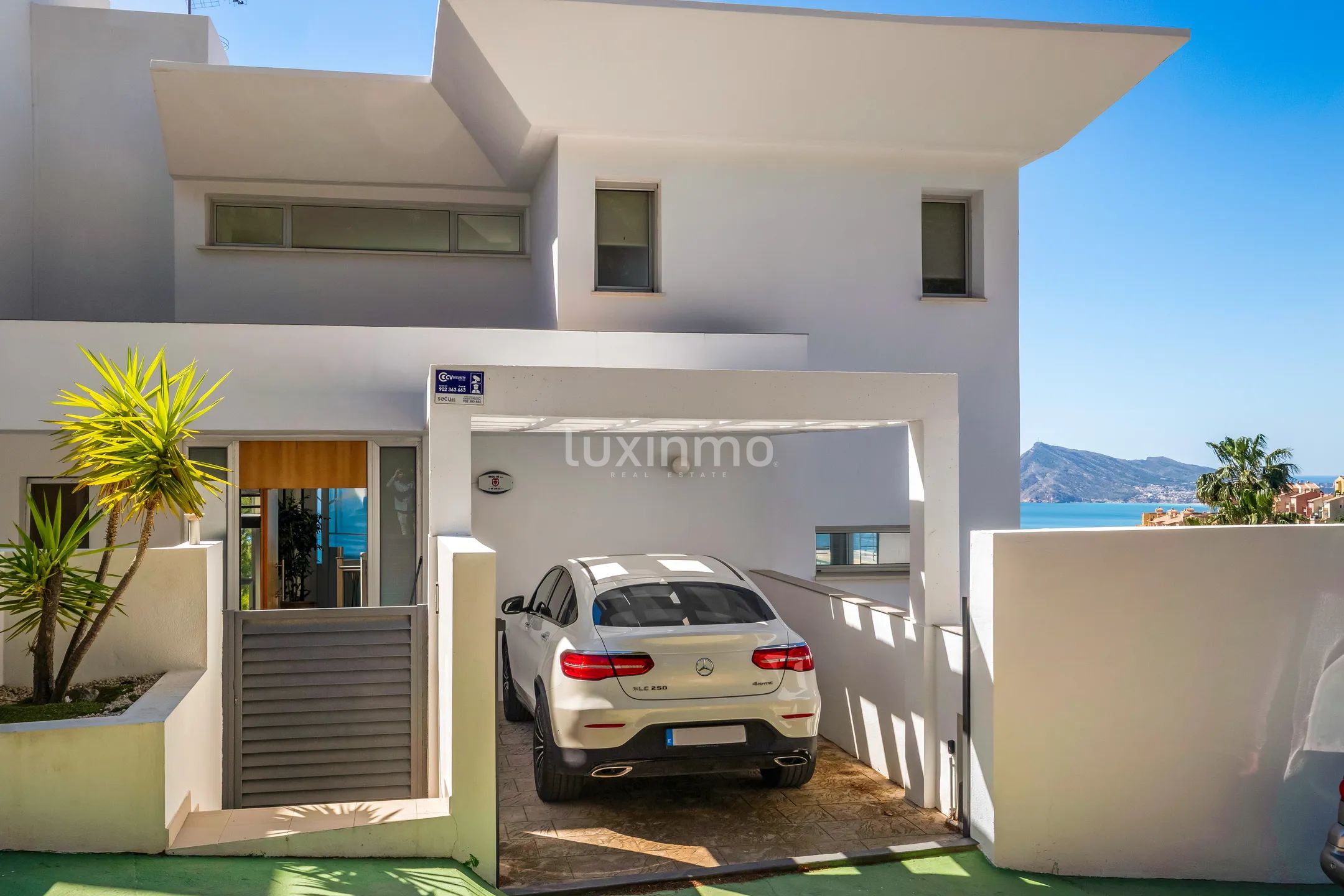 Villa moderne mitoyenne avec piscine et vue sur la mer à Altea Hills