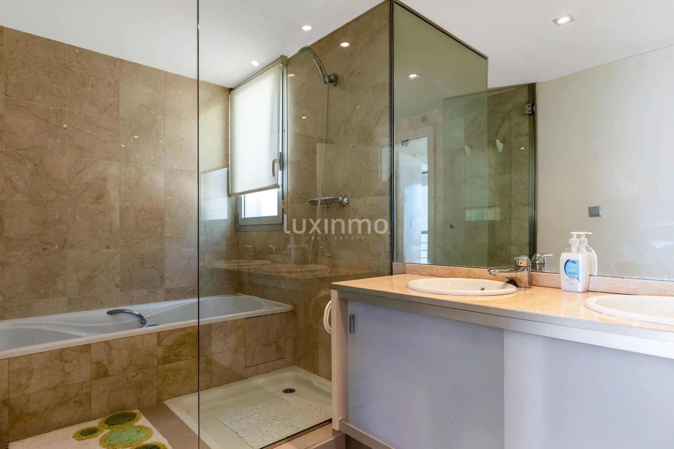 Moderno chalet pareado con piscina y vistas al mar en Altea Hills — photo 21