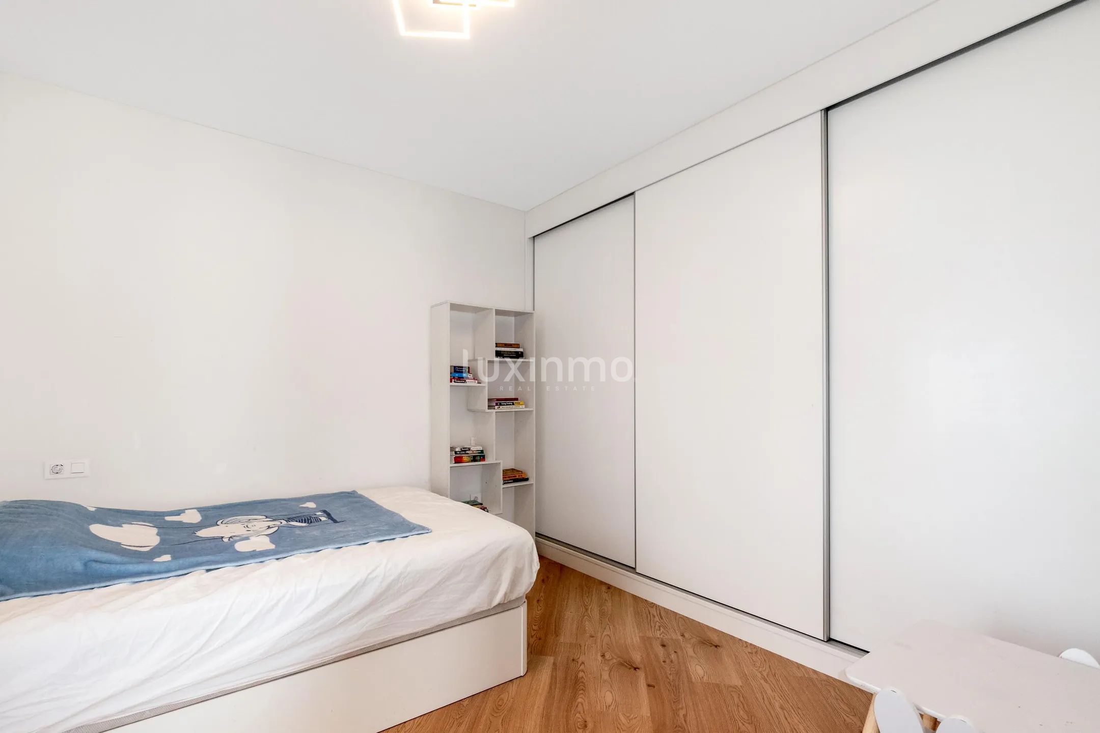 Nowoczesna willa z 3 sypialniami i basenem w Sierra Cortina — photo 27