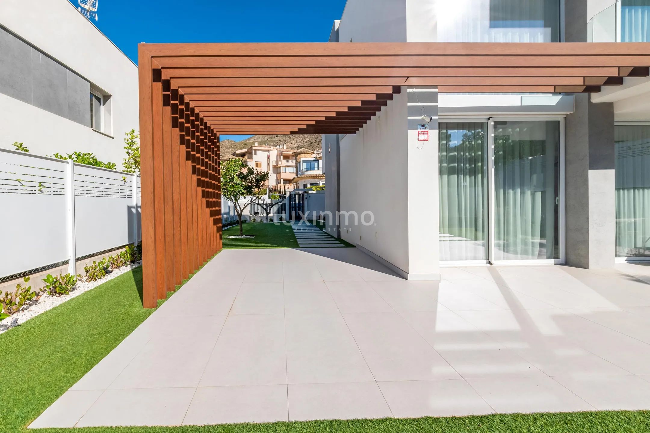 Nowoczesna willa z 3 sypialniami i basenem w Sierra Cortina — photo 29