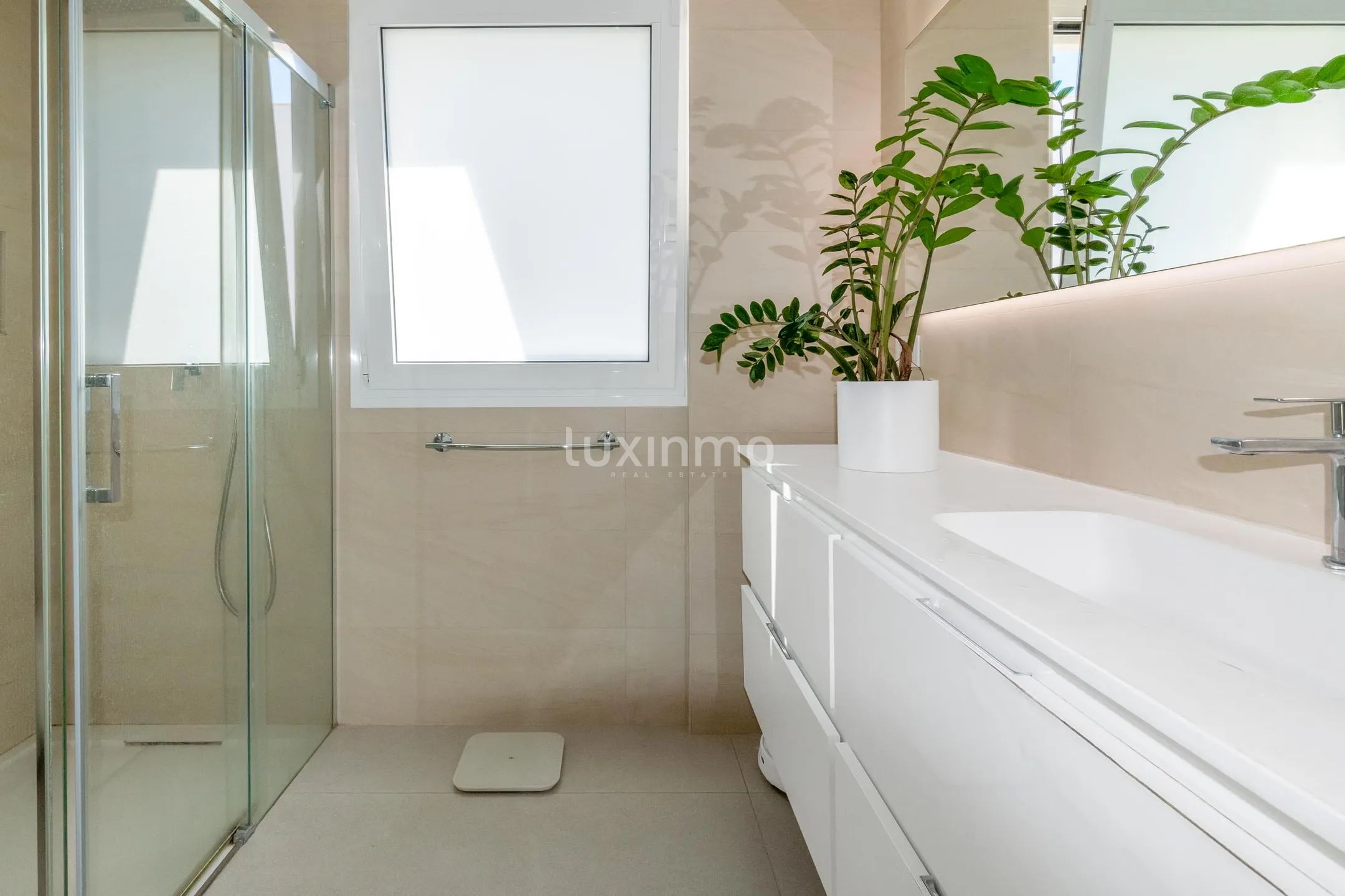 Nowoczesna willa z 3 sypialniami i basenem w Sierra Cortina — photo 20