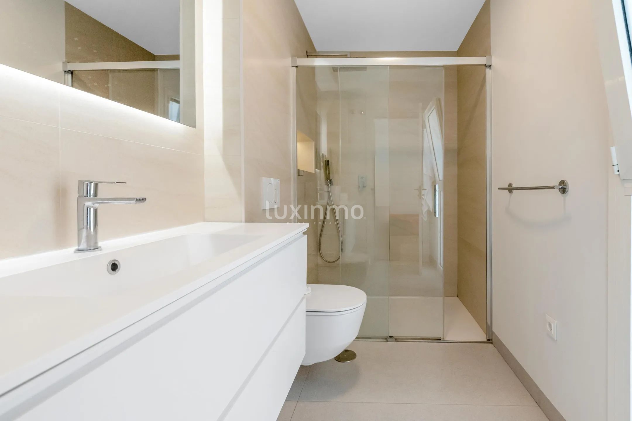 Nowoczesna willa z 3 sypialniami i basenem w Sierra Cortina — photo 26