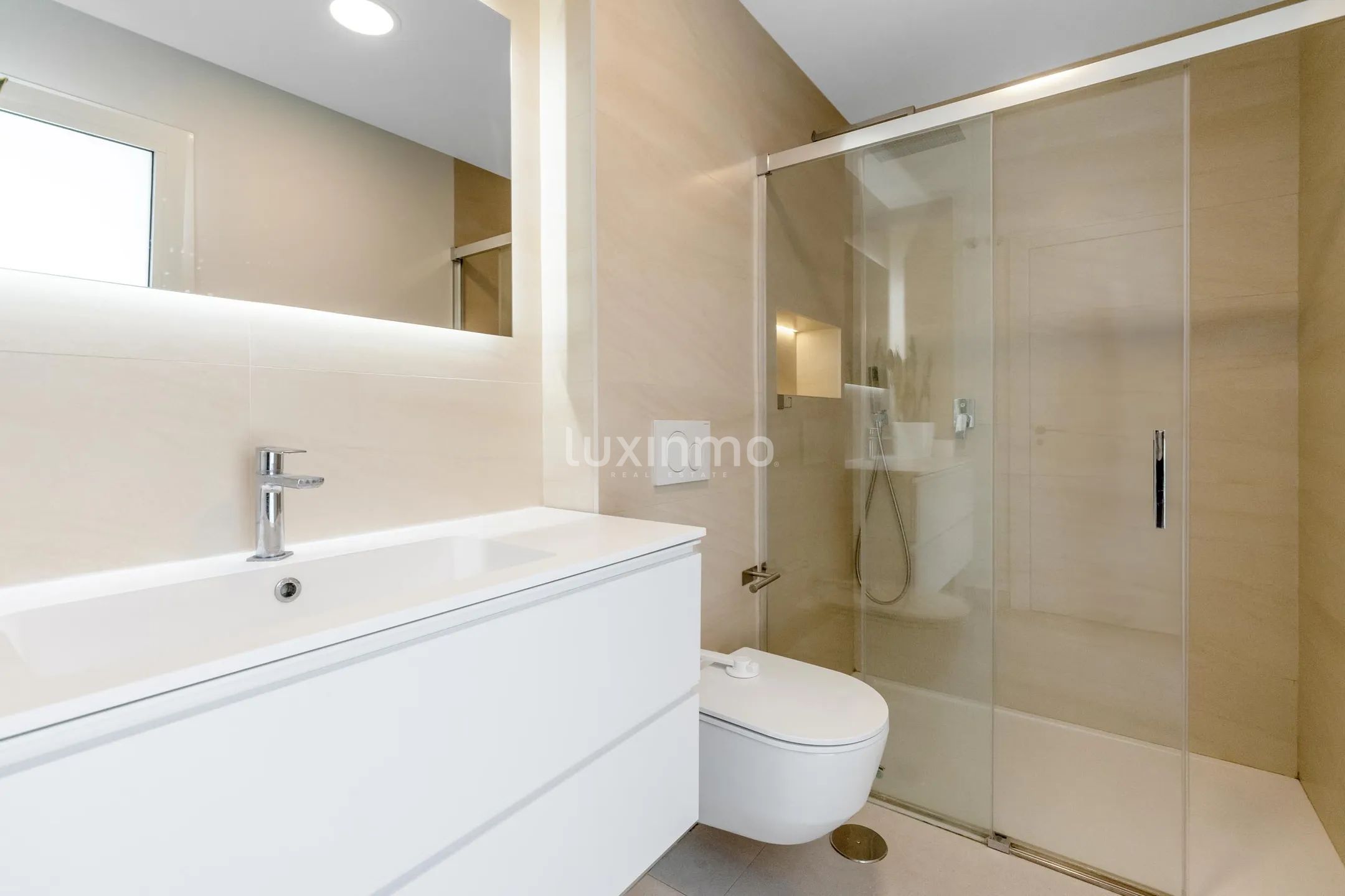 Nowoczesna willa z 3 sypialniami i basenem w Sierra Cortina — photo 23