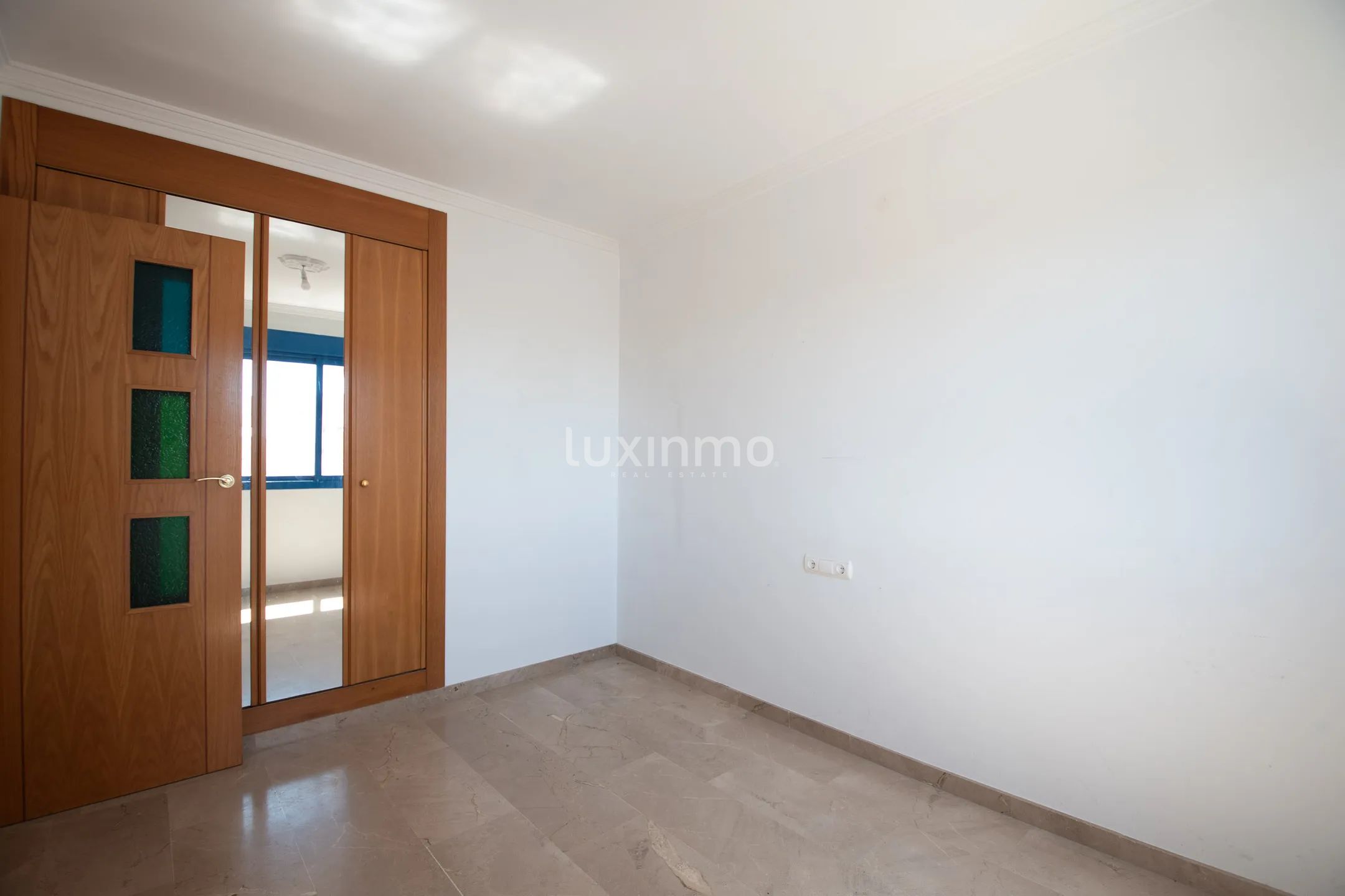 Luminoso piso mediterráneo con vistas al mar en el centro de Calpe — photo 20