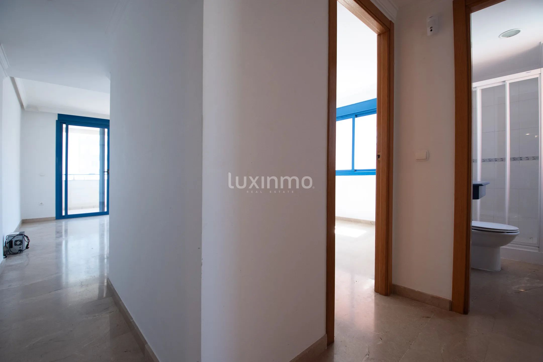 Luminoso piso mediterráneo con vistas al mar en el centro de Calpe — photo 15