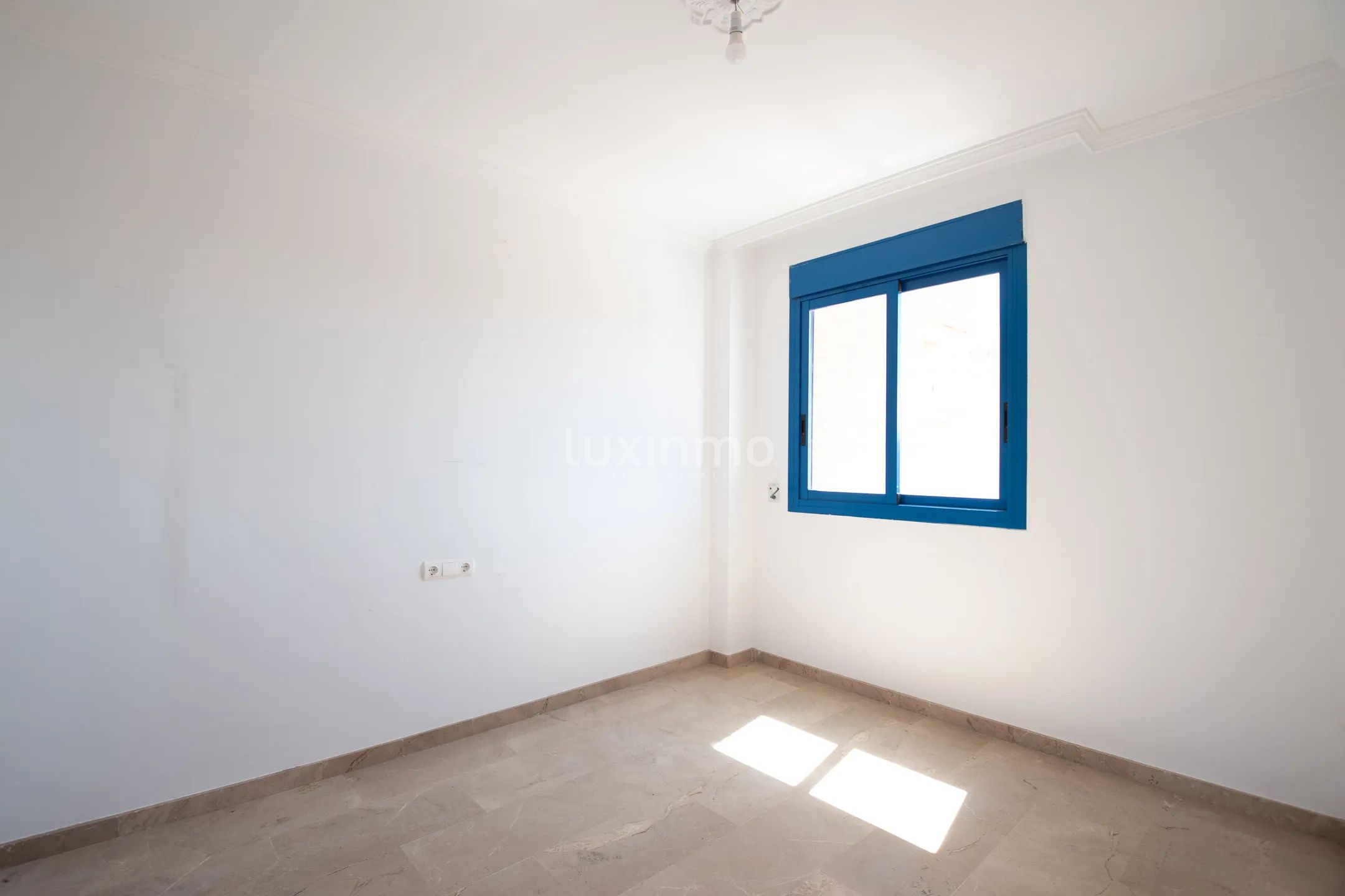 Luminoso piso mediterráneo con vistas al mar en el centro de Calpe — photo 22