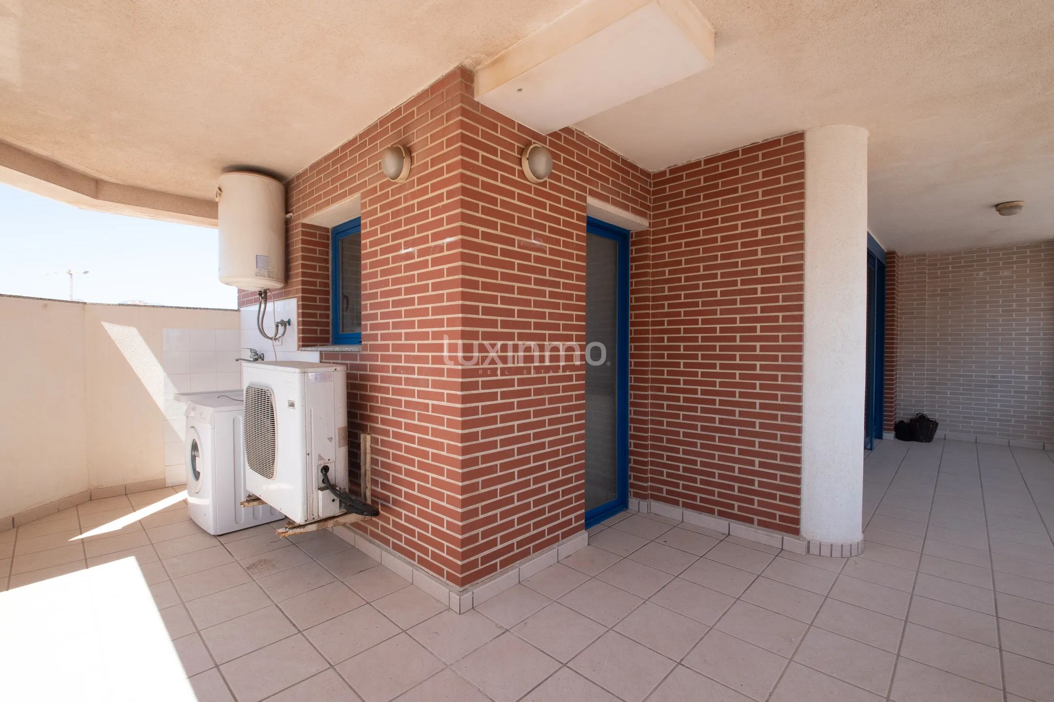 Bright mediterranean flat with sea views in centre Calpe — photo 5