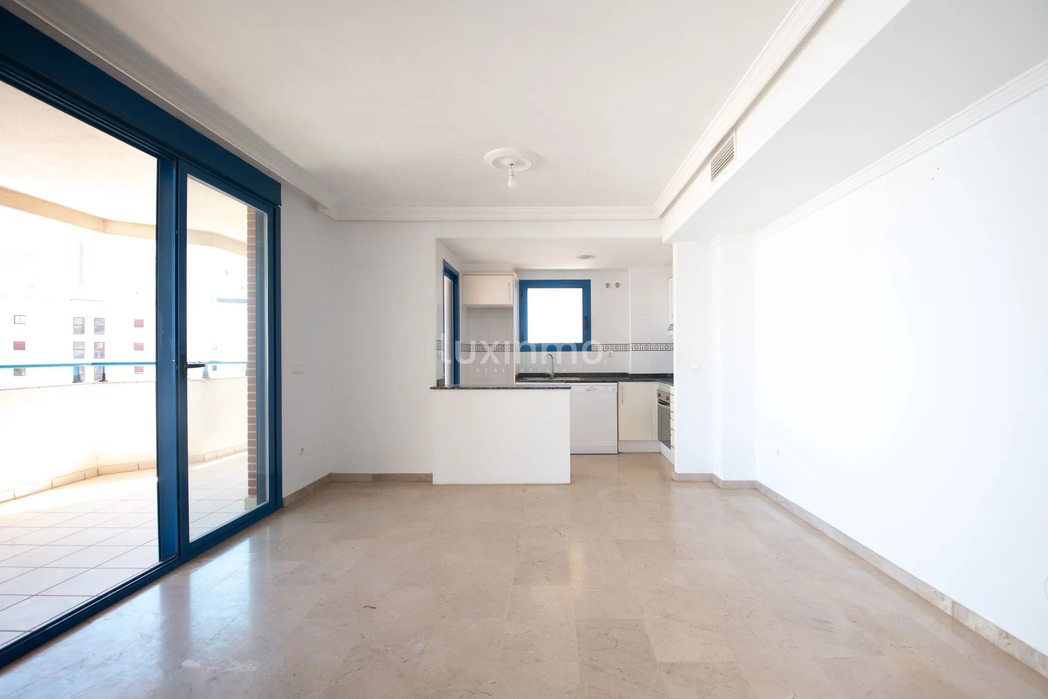Bright mediterranean flat with sea views in centre Calpe — photo 6