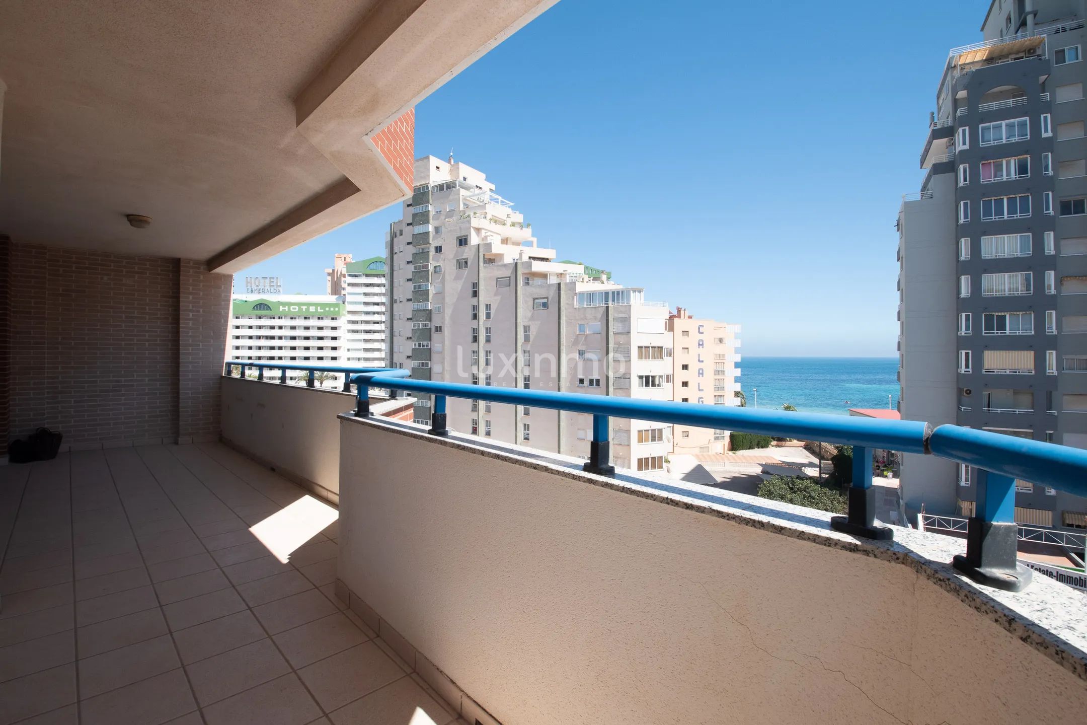 Bright mediterranean flat with sea views in centre Calpe — photo 2