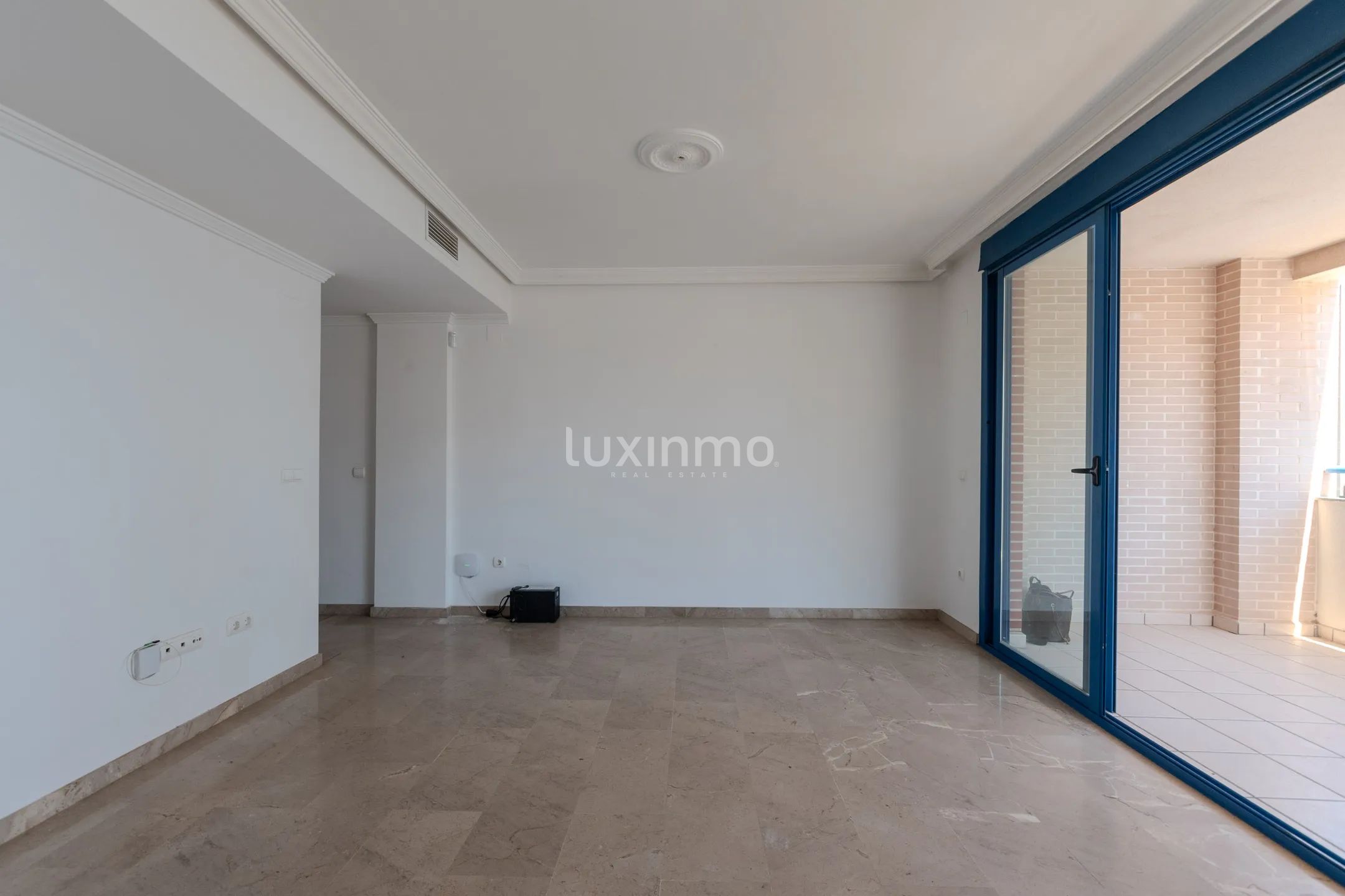 Luminoso piso mediterráneo con vistas al mar en el centro de Calpe — photo 8