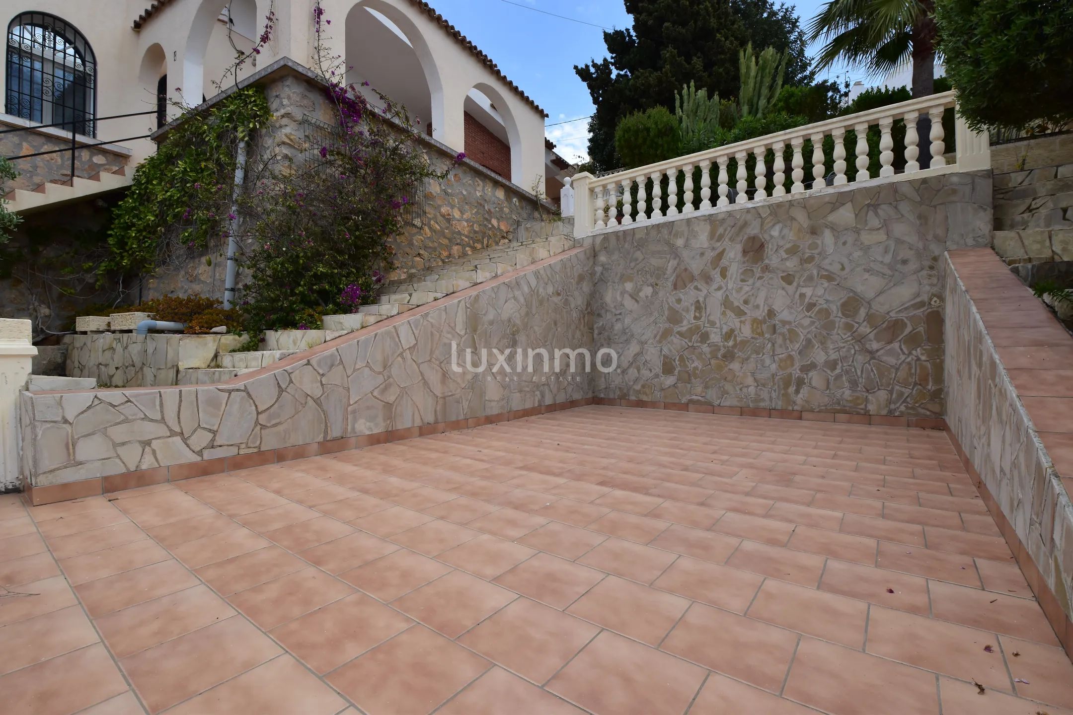 Mediterranean villa with pool and guest house, Benidorm — photo 14