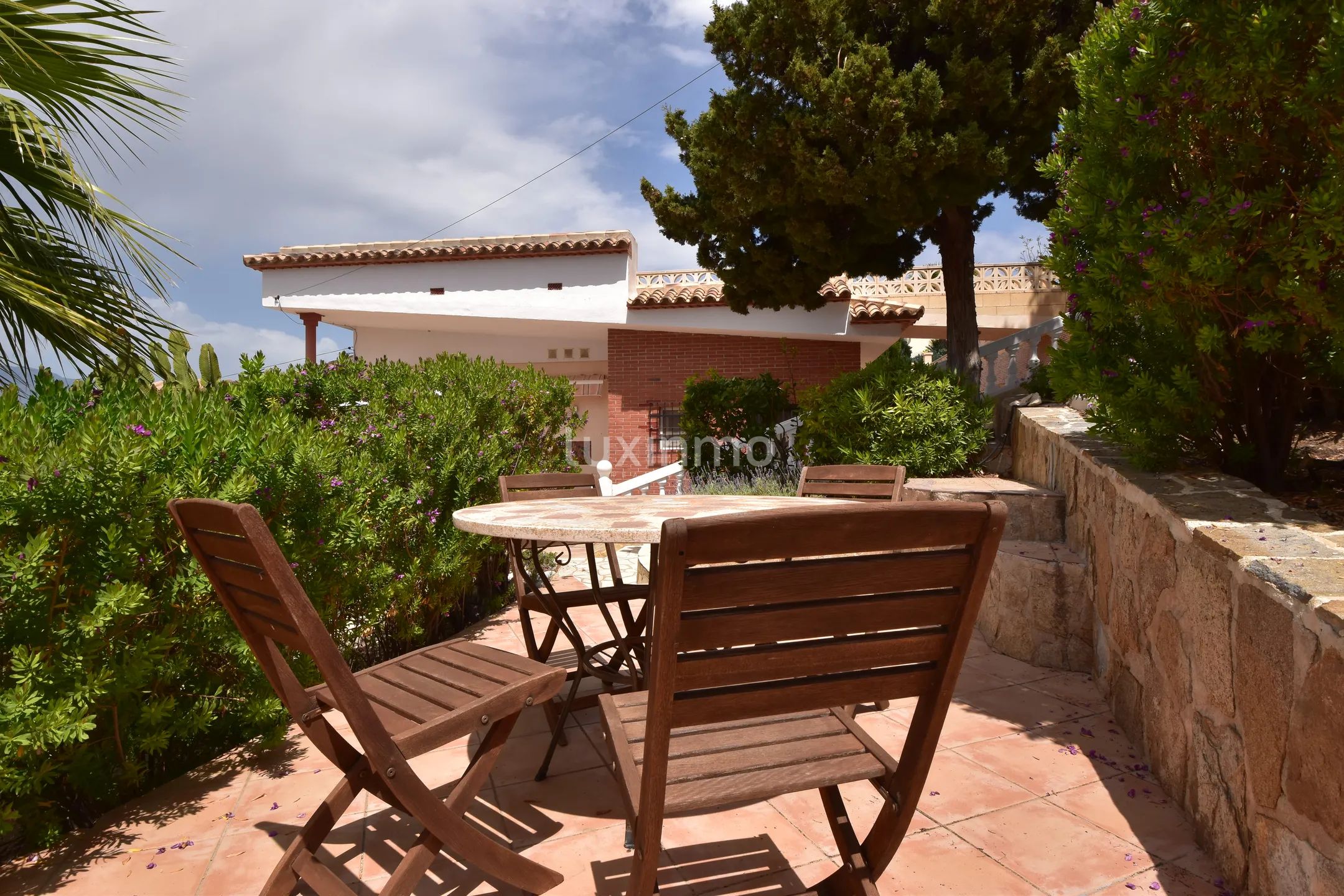 Villa mediterránea con piscina y casa de invitados, Benidorm — photo 10