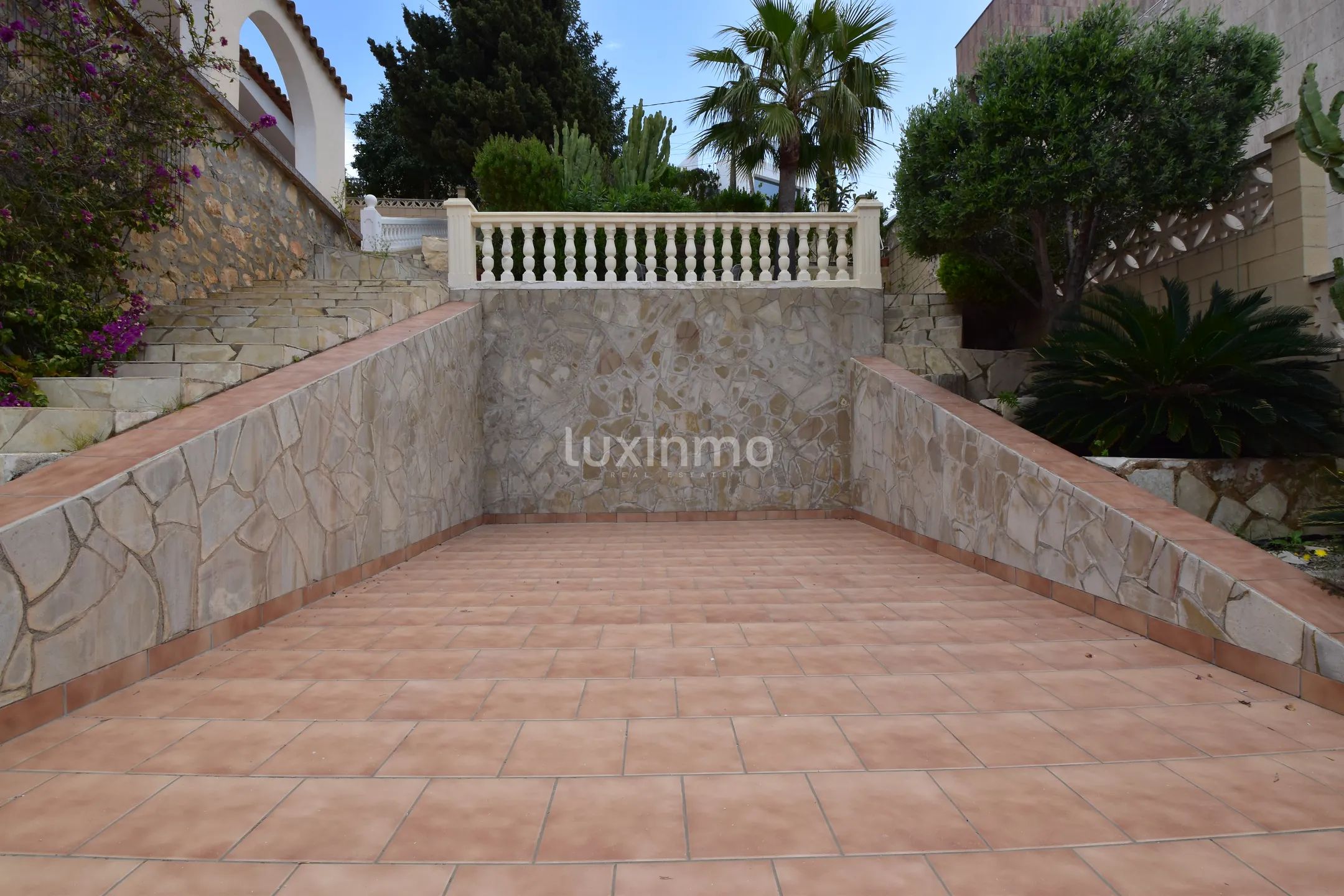 Mediterranean villa with pool and guest house, Benidorm — photo 13