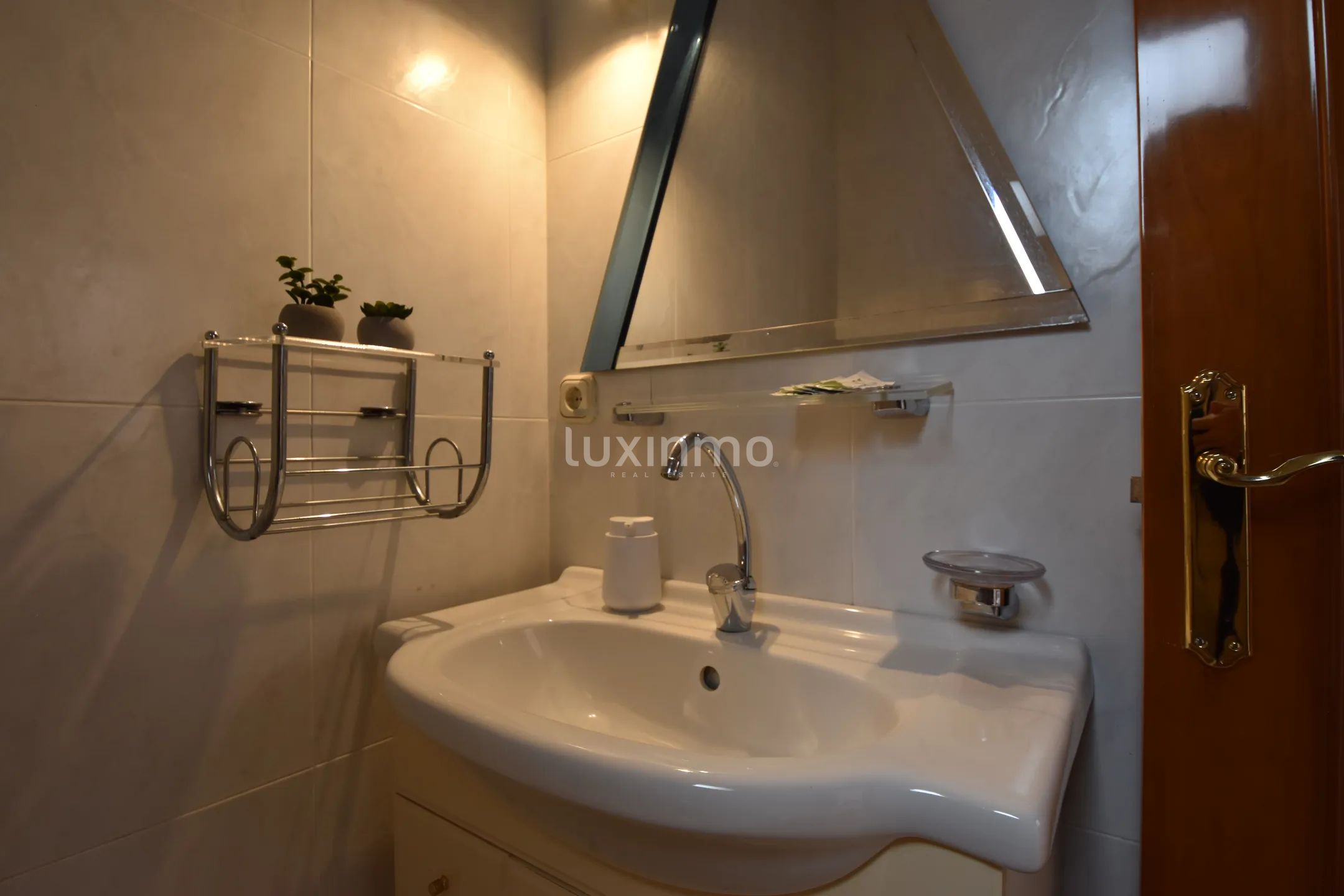 Villa mediterránea con piscina y casa de invitados, Benidorm — photo 32