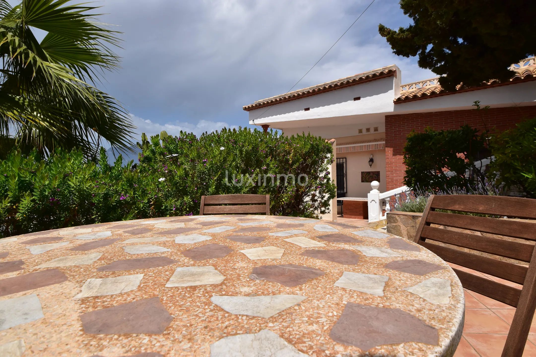 Villa mediterránea con piscina y casa de invitados, Benidorm — photo 8