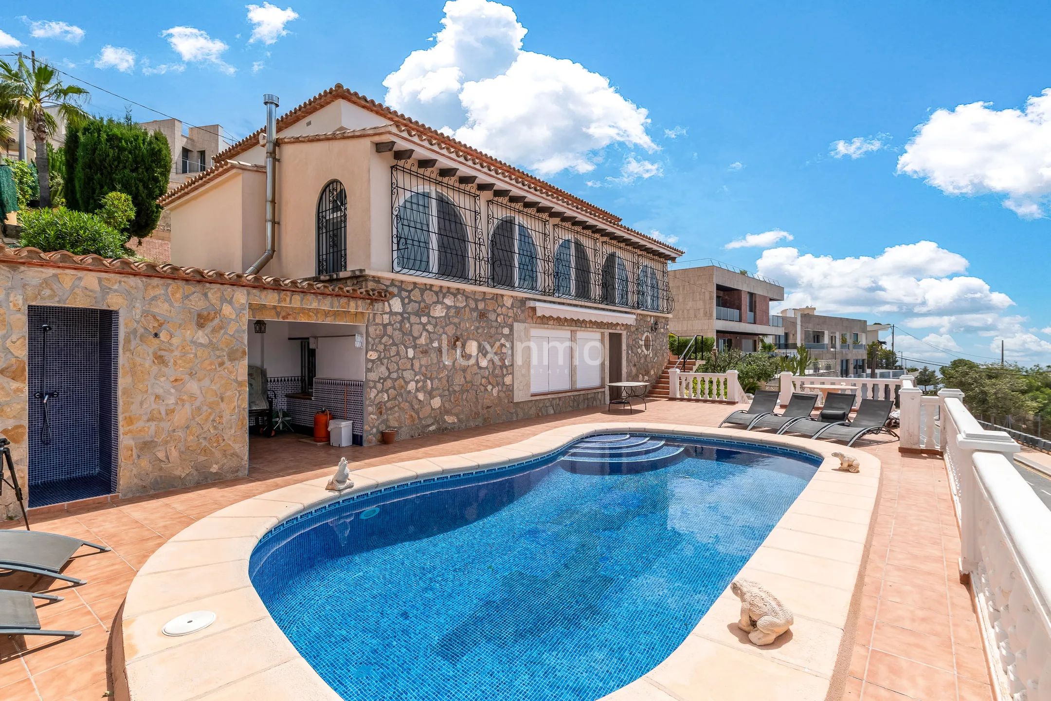 Villa mediterránea con piscina y casa de invitados, Benidorm