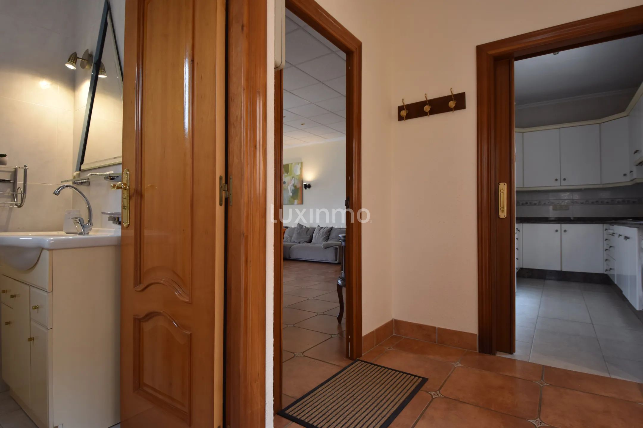 Villa mediterránea con piscina y casa de invitados, Benidorm — photo 34