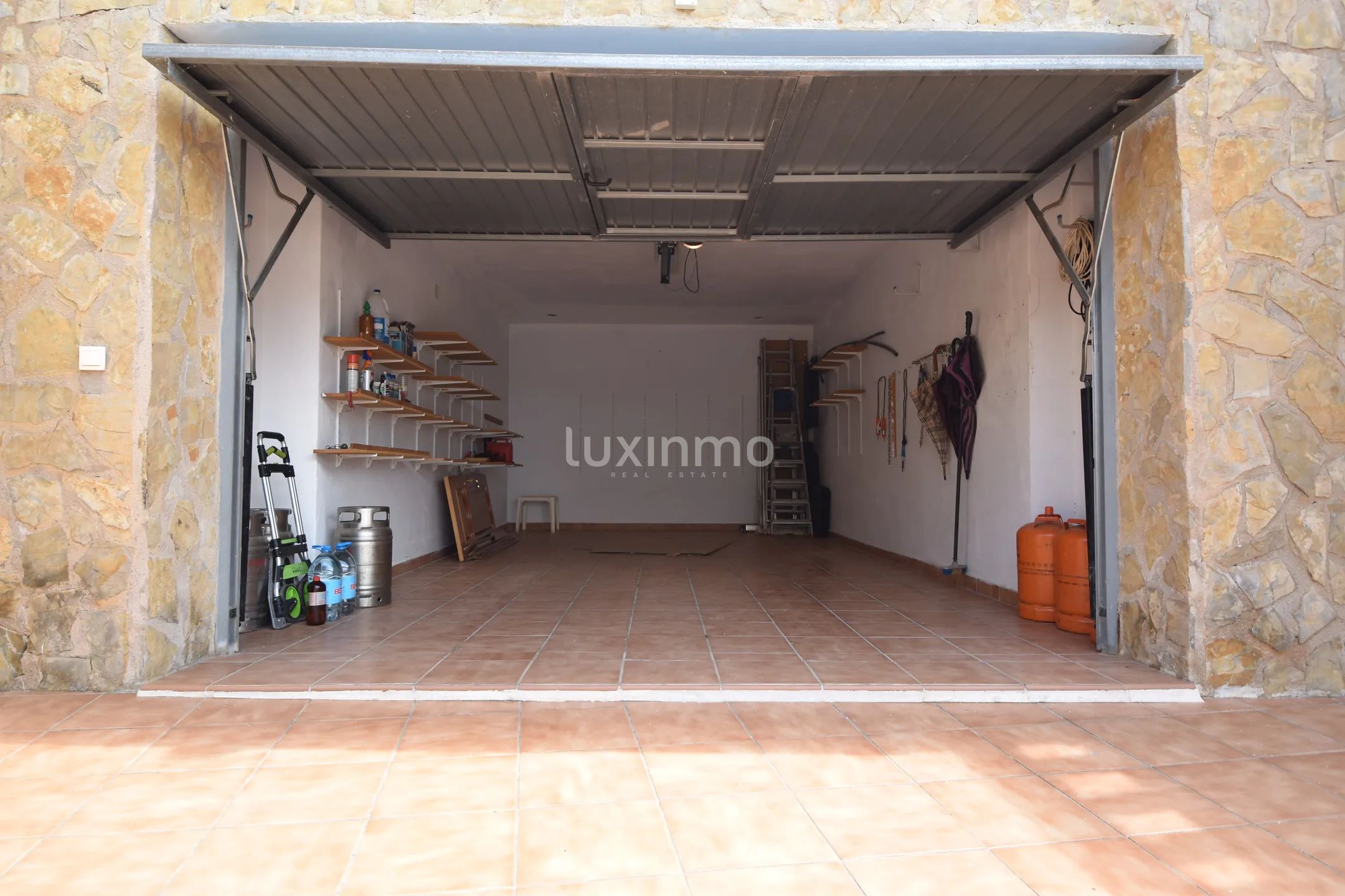 Villa mediterránea con piscina y casa de invitados, Benidorm — photo 44