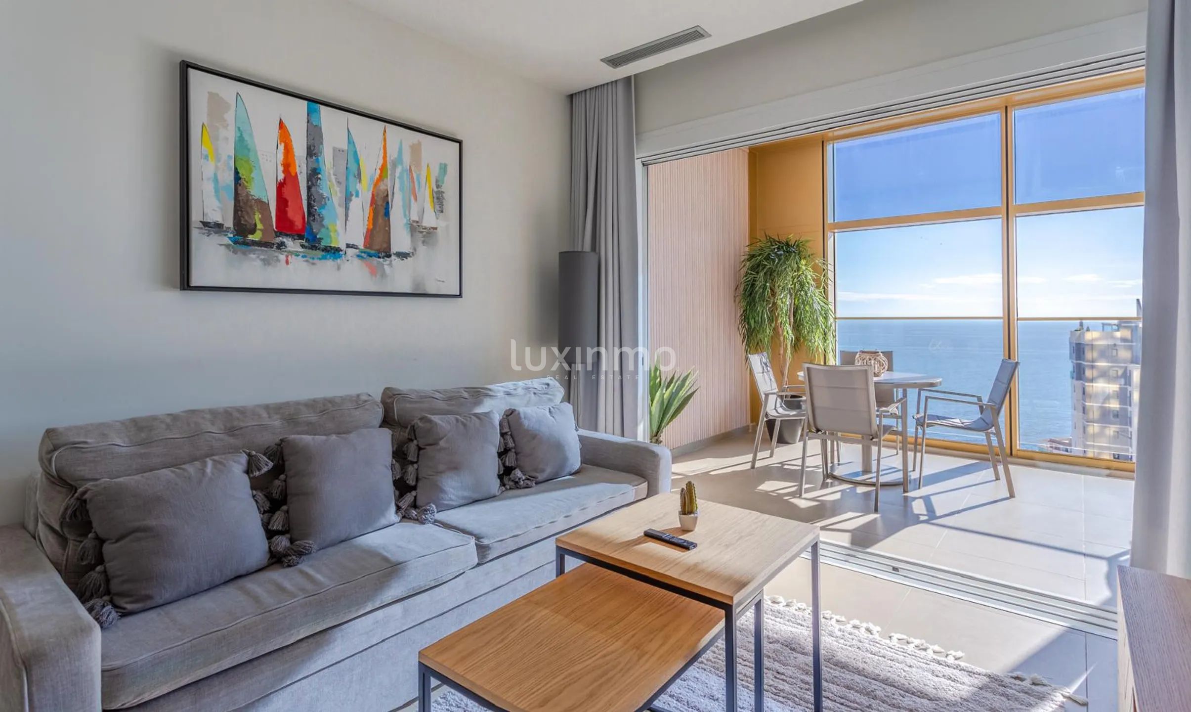 luxury sea view apartment in playa de poniente — photo 7