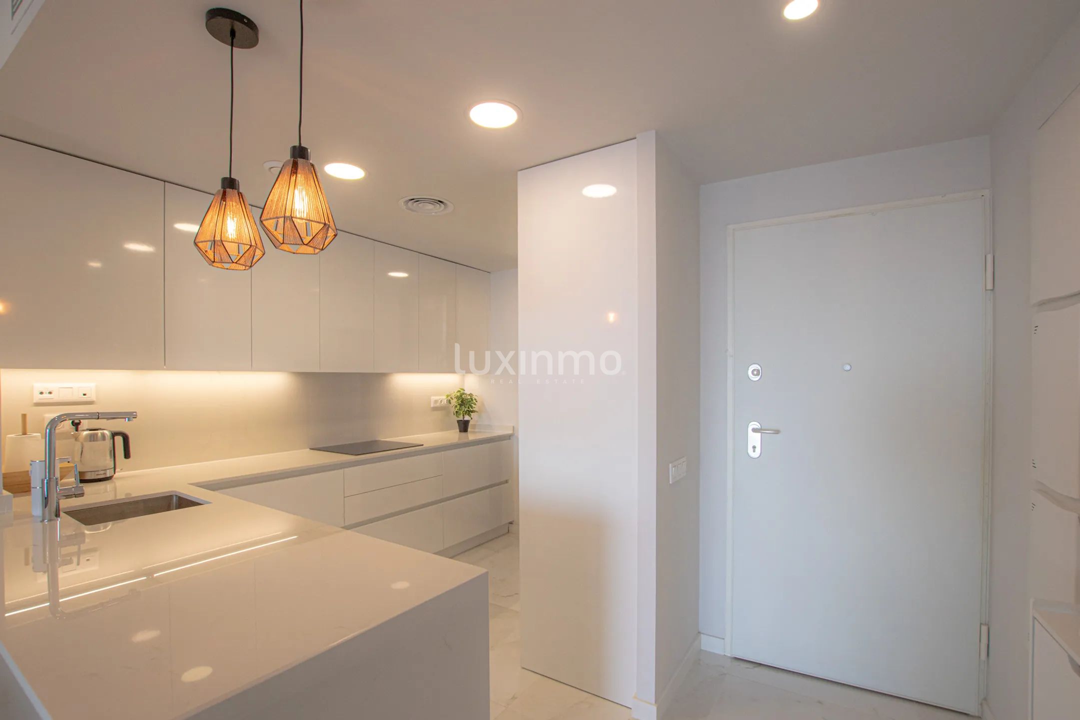 Flat with sea views for sale in Benidorm Beach — photo 5