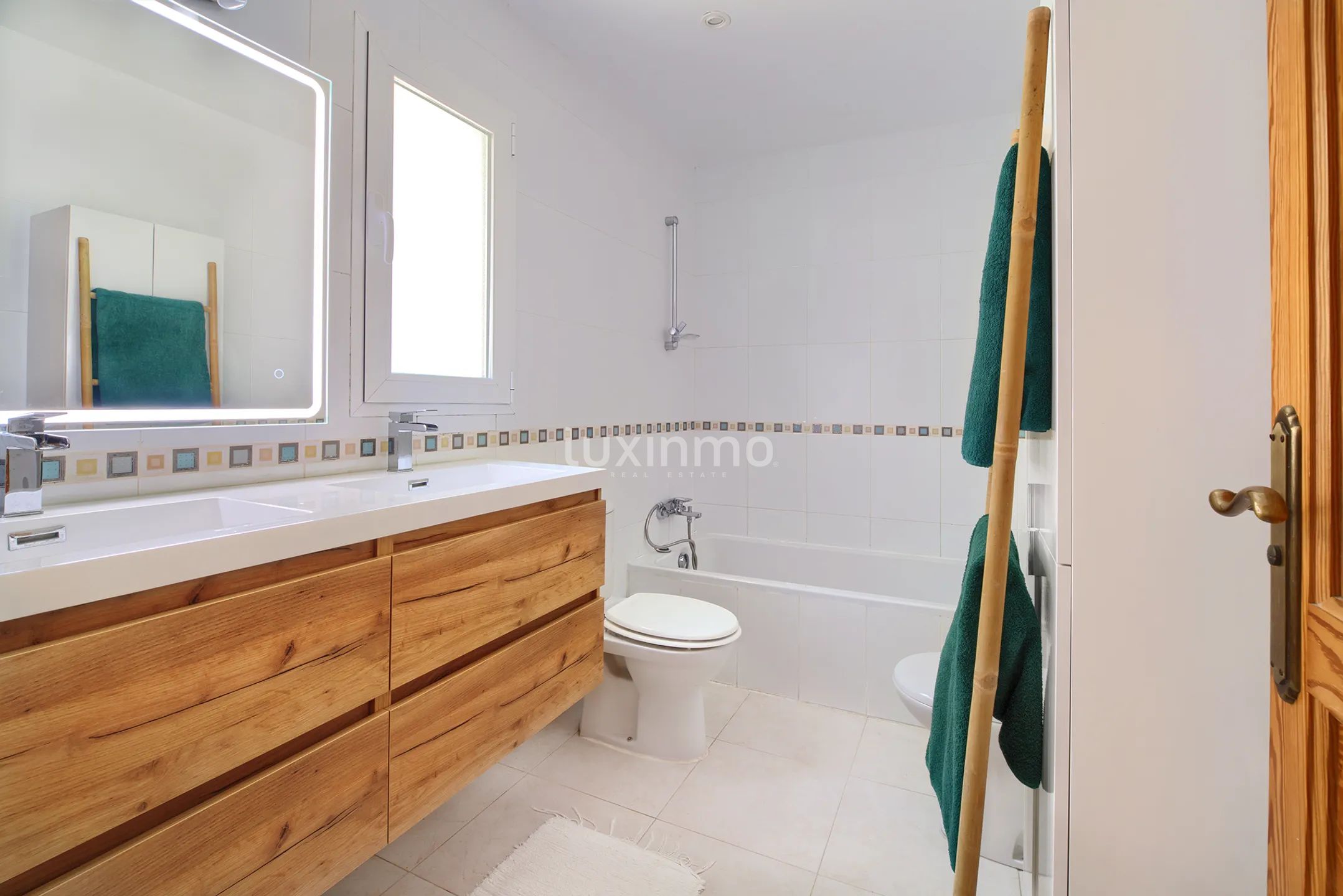 Villa méditerranéenne avec maison d'hôtes et piscine à Javea — photo 16