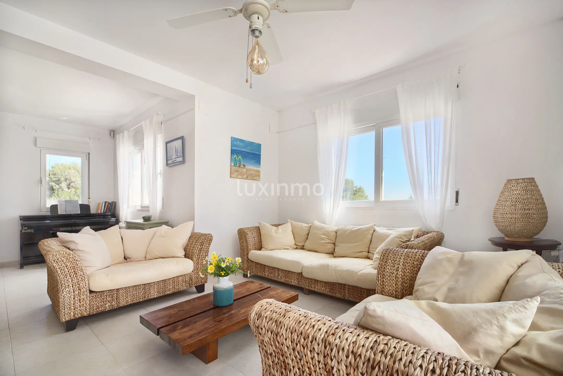 Mediterranean villa with guest house and pool in Javea — photo 6