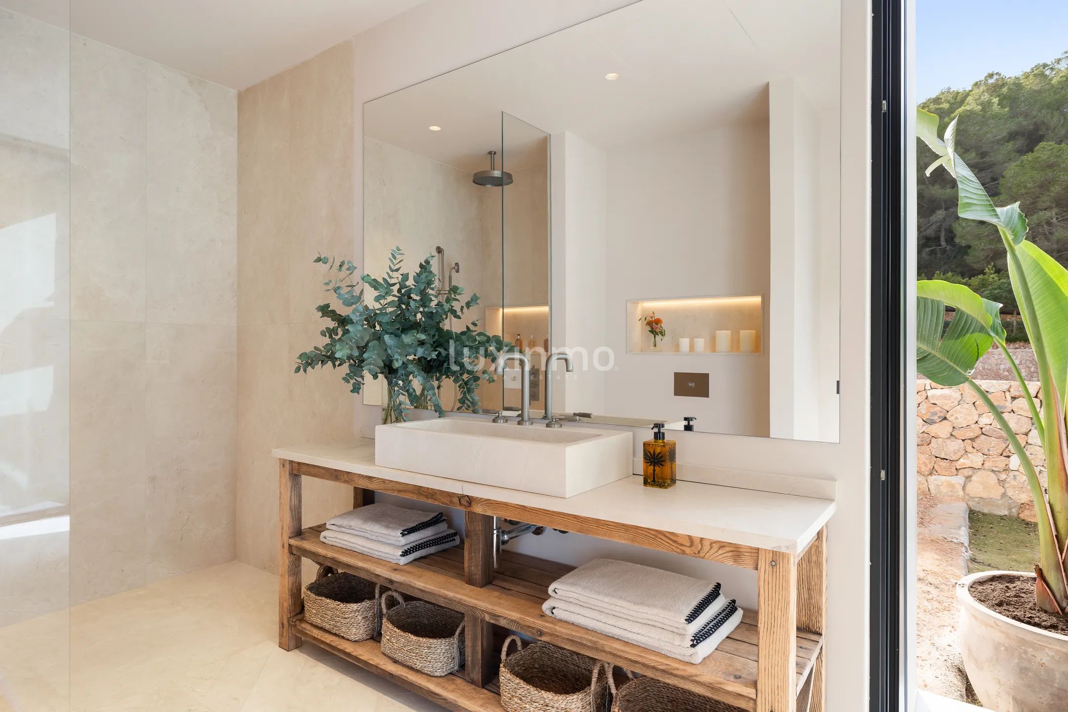 Who Loves the Sun - Contemporary ibizan elegance in a private natural setting — photo 25