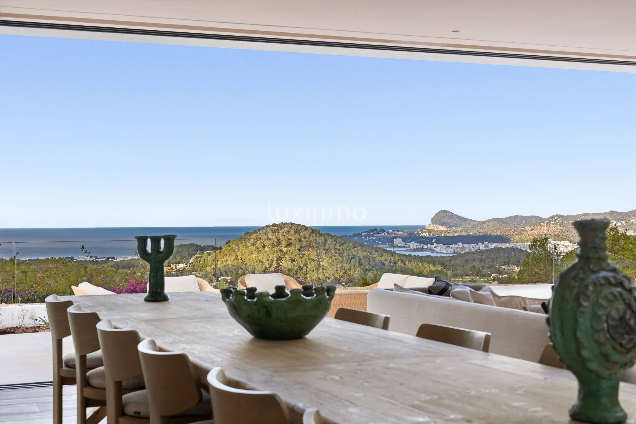 Who Loves the Sun - Contemporary ibizan elegance in a private natural setting — photo 5