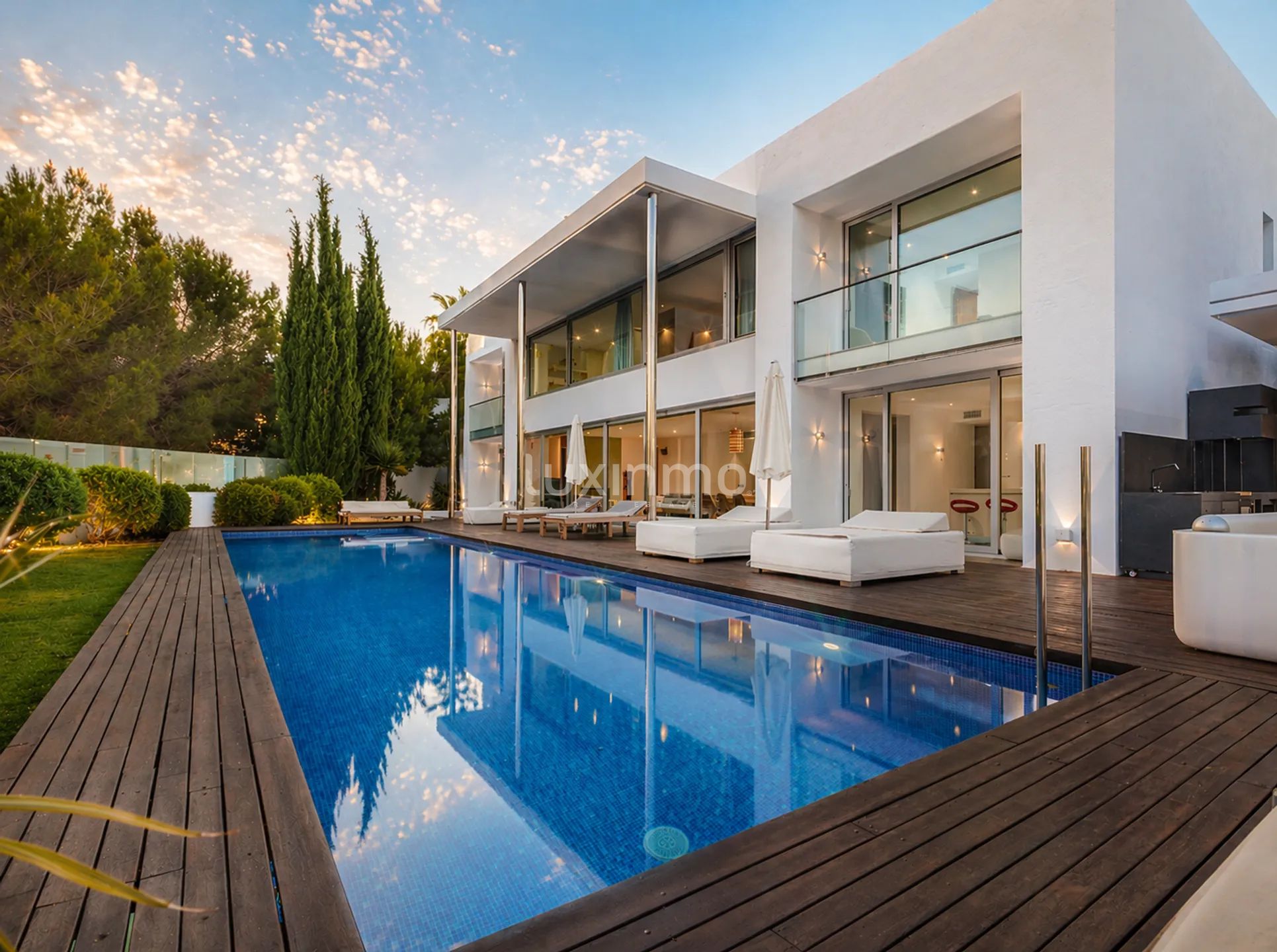 Espectacular Villa de 6 dormitorios en Ibiza con vistas a Formentera y licencia turística