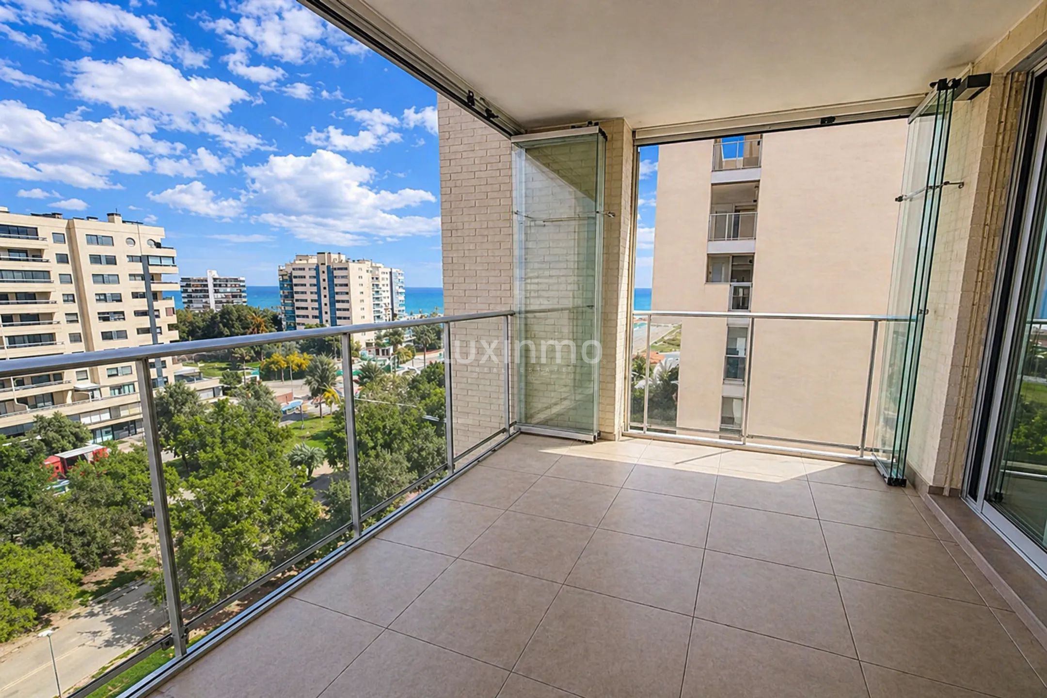 Mieszkanie z 3 sypialniami i tarasem w Pau5, Alicante — photo 1