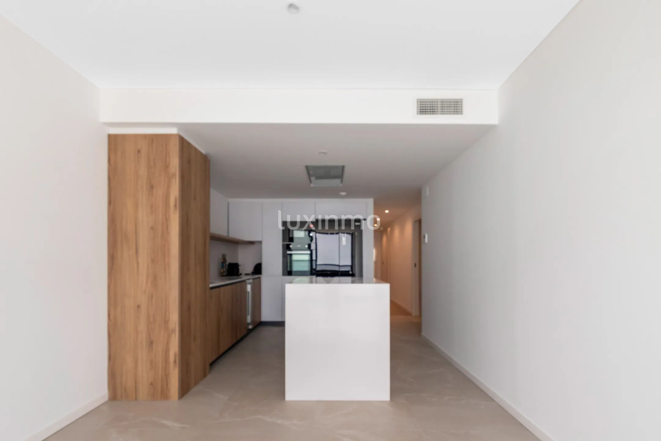 Morden first line apartment in Villajoyosa with sea views — photo 5