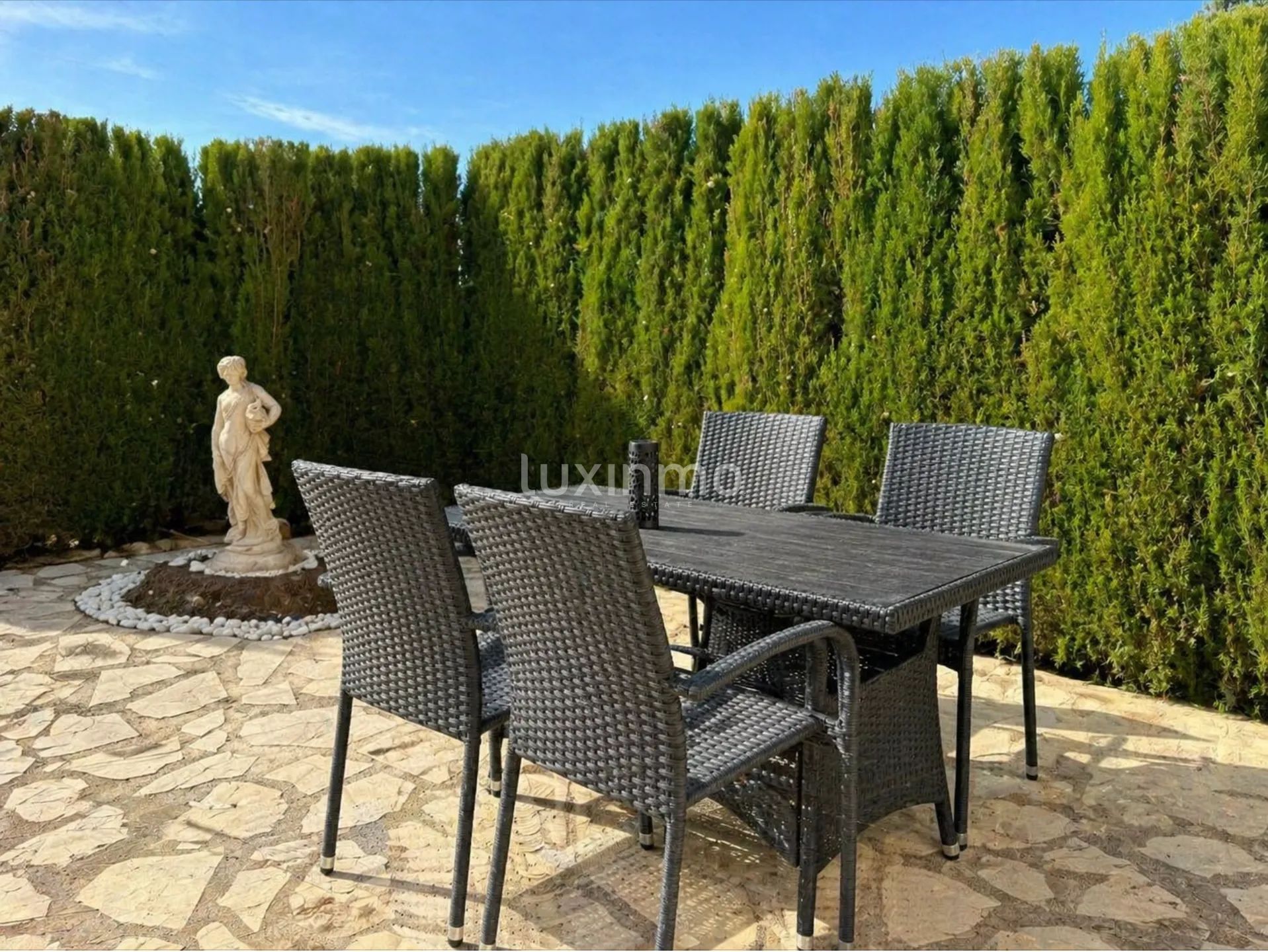 SŁONECZNY ŚRÓDZIEMNOMORSKI DOM W ZABUDOWIE BLIŹNIACZEJ W CALPE — photo 12