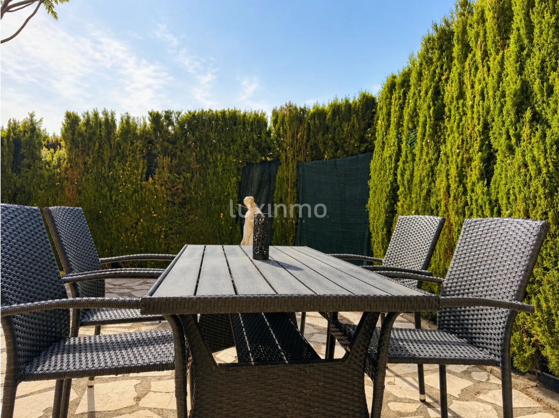 SŁONECZNY ŚRÓDZIEMNOMORSKI DOM W ZABUDOWIE BLIŹNIACZEJ W CALPE — photo 13