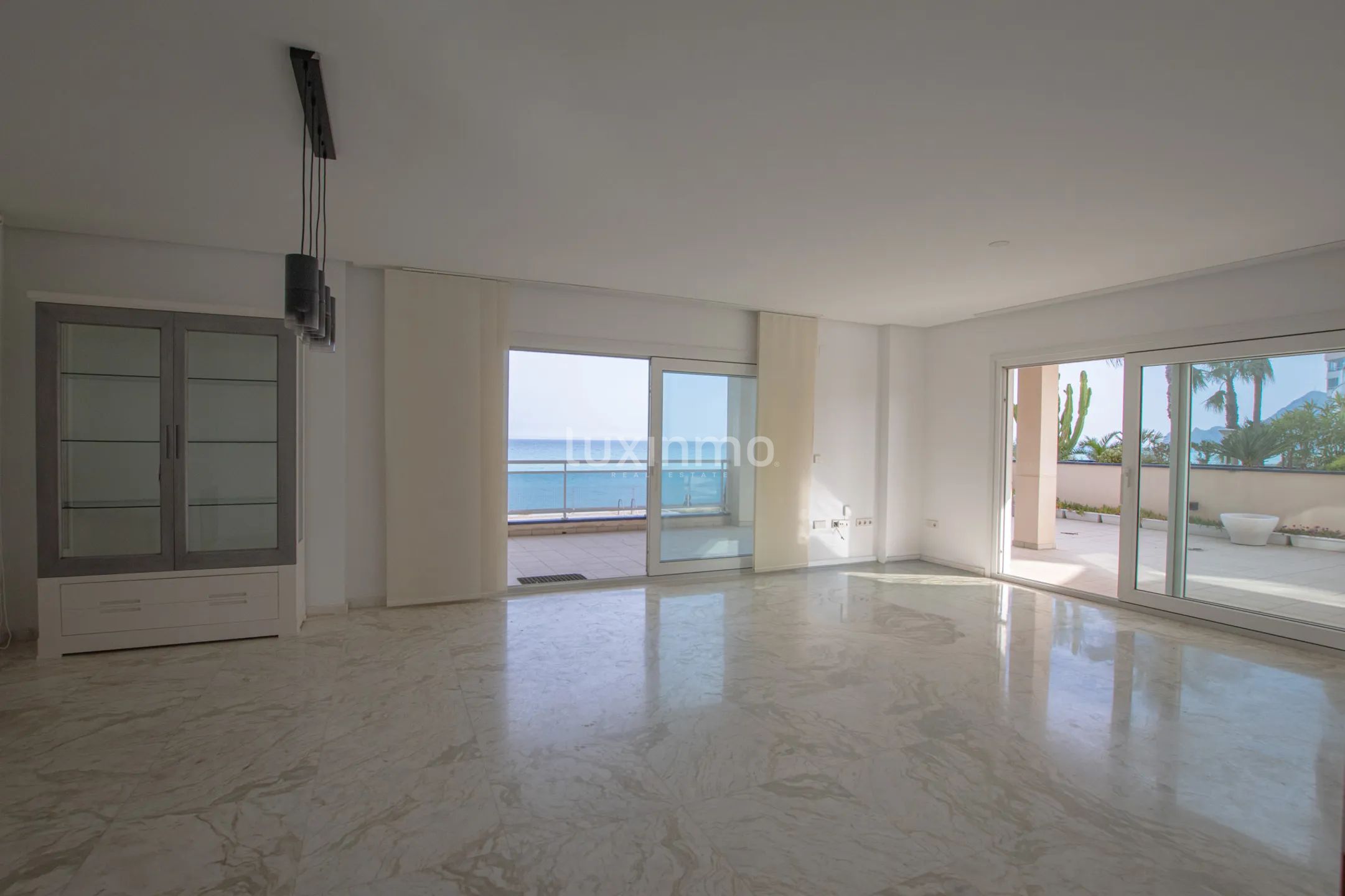 Flats on the Mediterranean coast with sea views in Cap Negre — photo 10