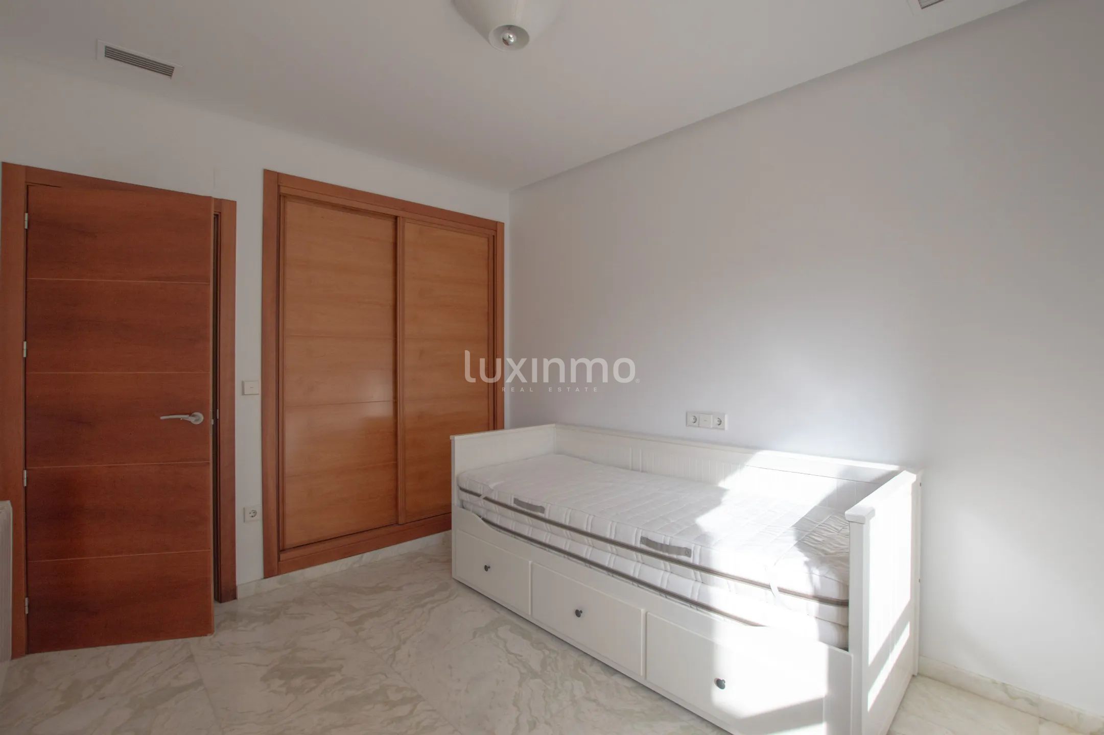Flats on the Mediterranean coast with sea views in Cap Negre — photo 23