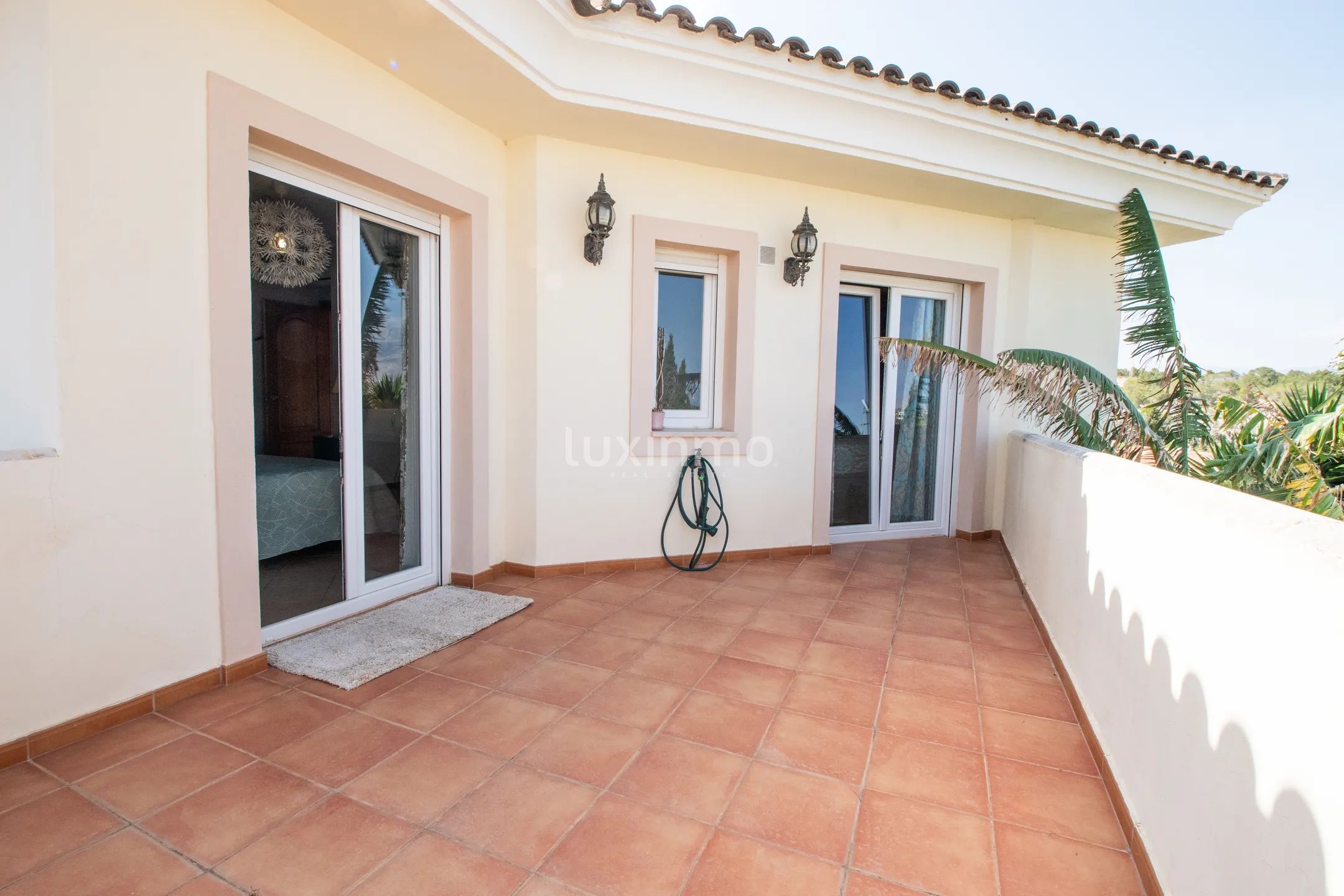 Mediterranean 4-bedroom villa with pool and sea views in Alfàs del Pi — photo 35