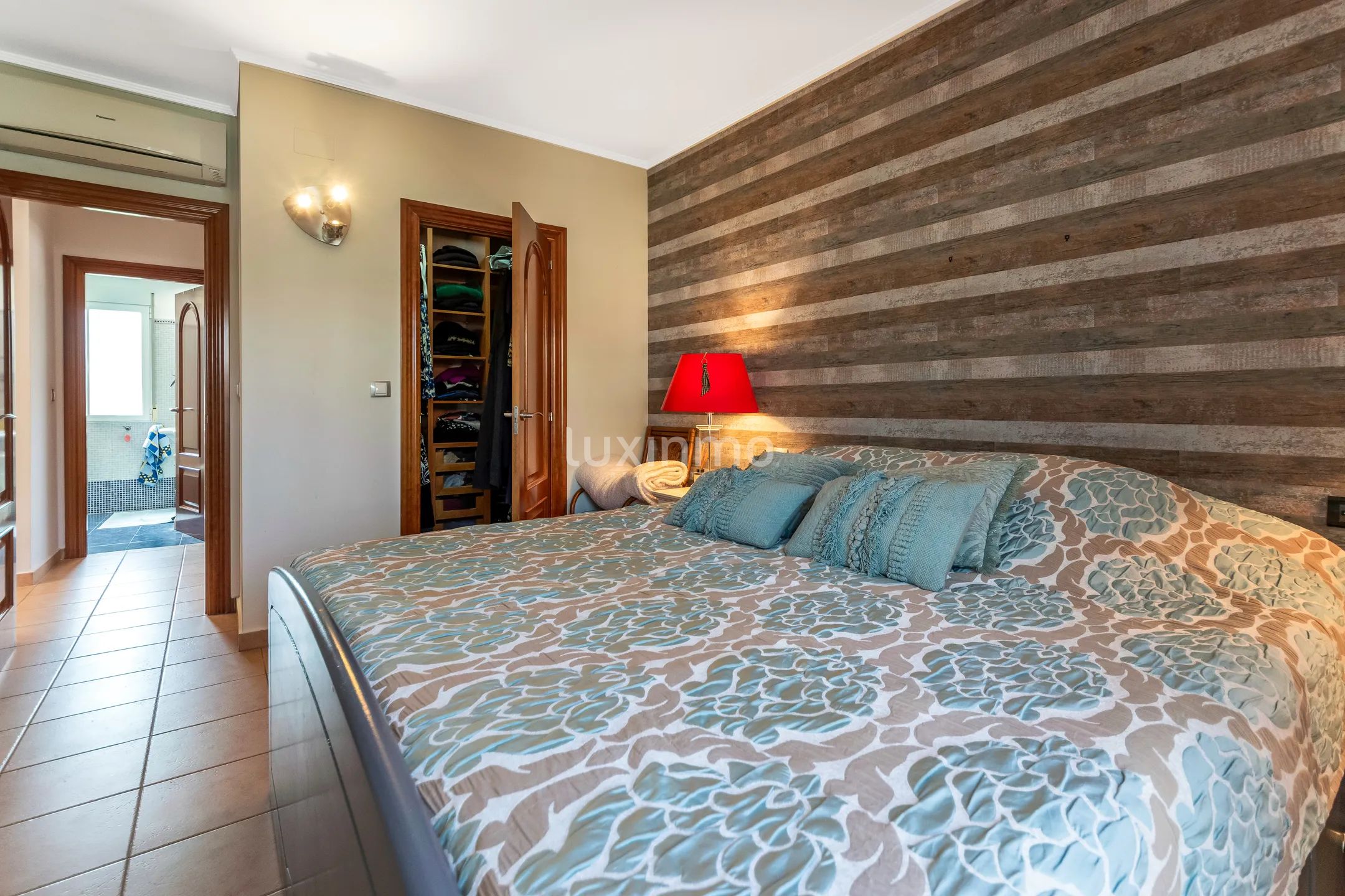 Mediterranean 4-bedroom villa with pool and sea views in Alfàs del Pi — photo 23
