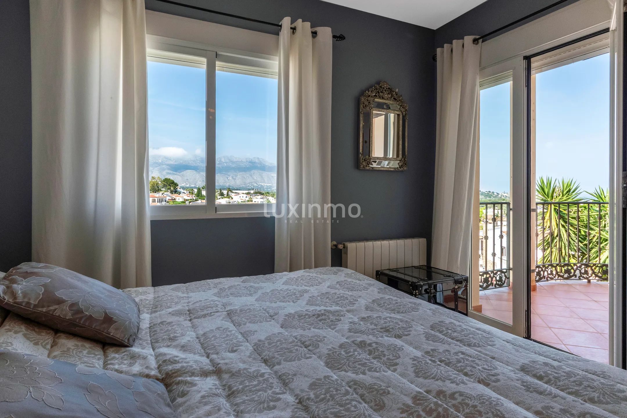 Mediterranean 4-bedroom villa with pool and sea views in Alfàs del Pi — photo 28