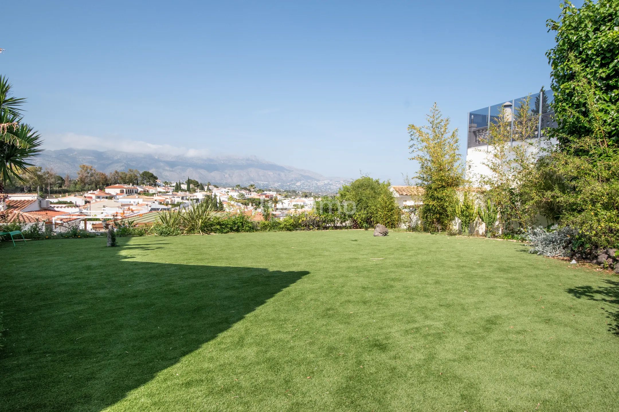 Mediterranean 4-bedroom villa with pool and sea views in Alfàs del Pi — photo 43