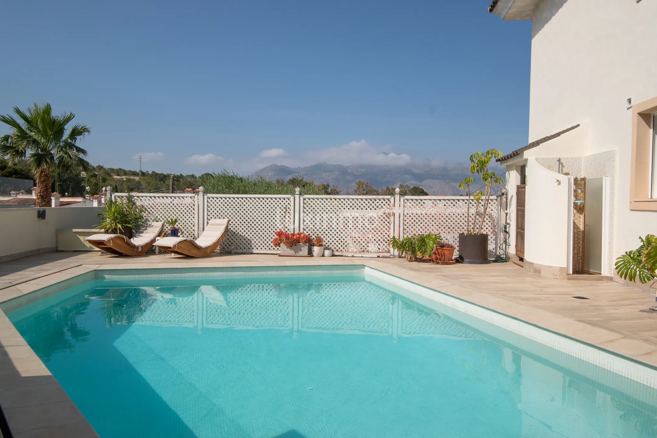 Mediterranean 4-bedroom villa with pool and sea views in Alfàs del Pi — photo 40