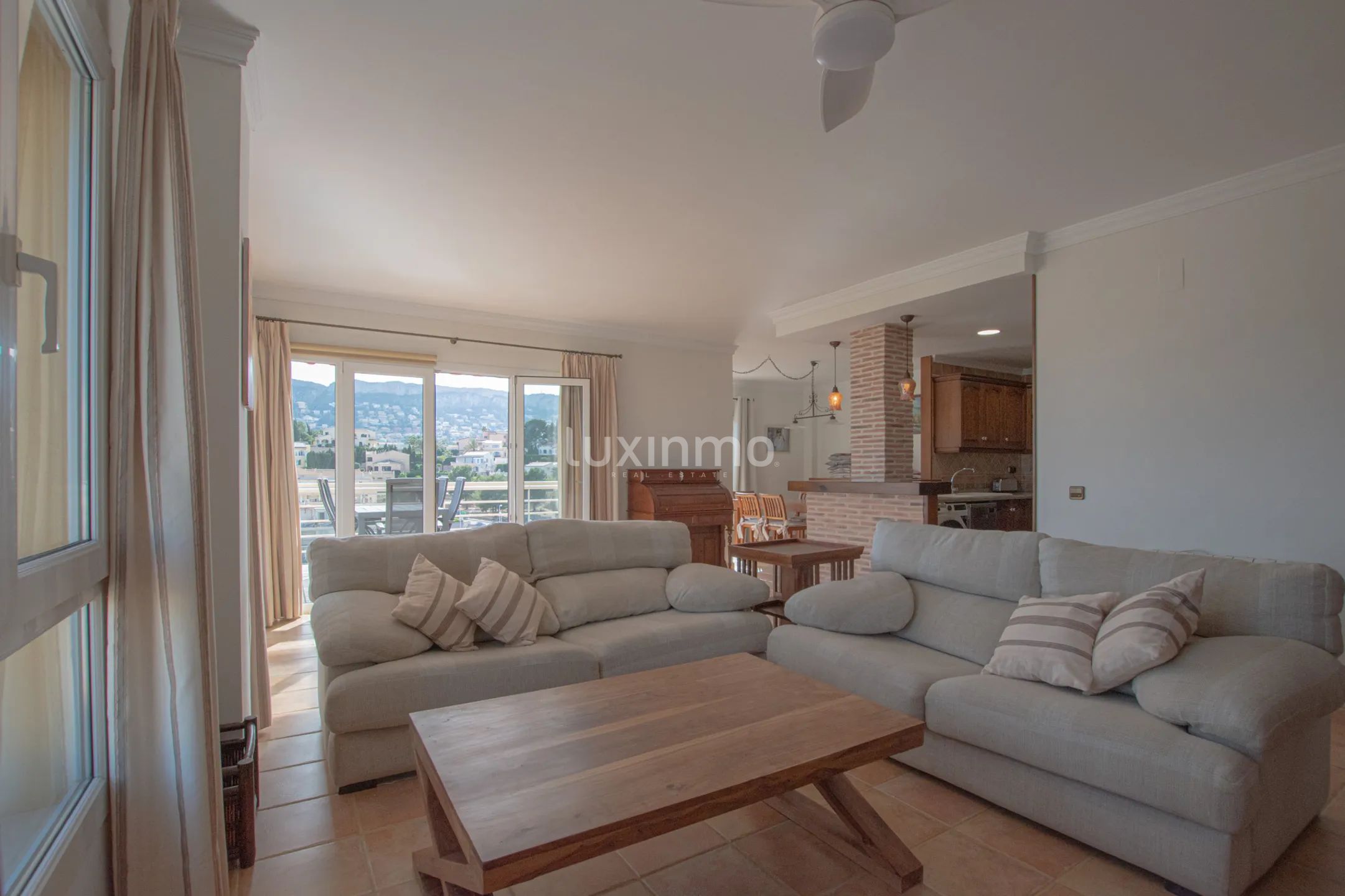 Penthouse with panoramic sea views for rent in Calpe — photo 2