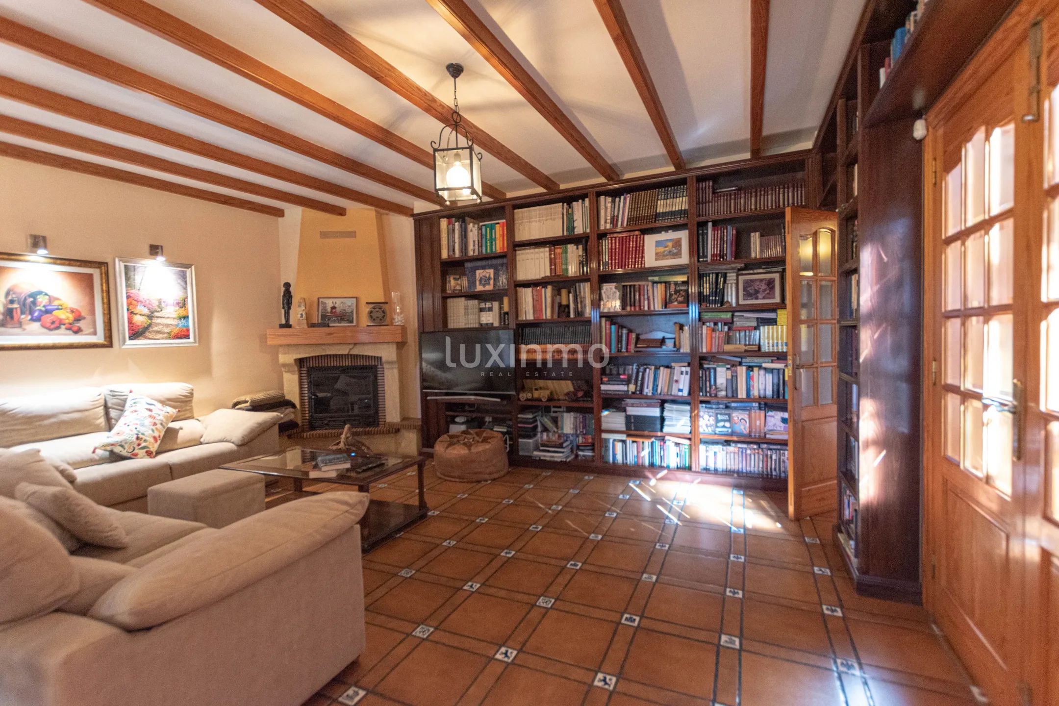 Spacious Mediterranean-style villa with panoramic views and sea views for sale in Calpe — photo 18