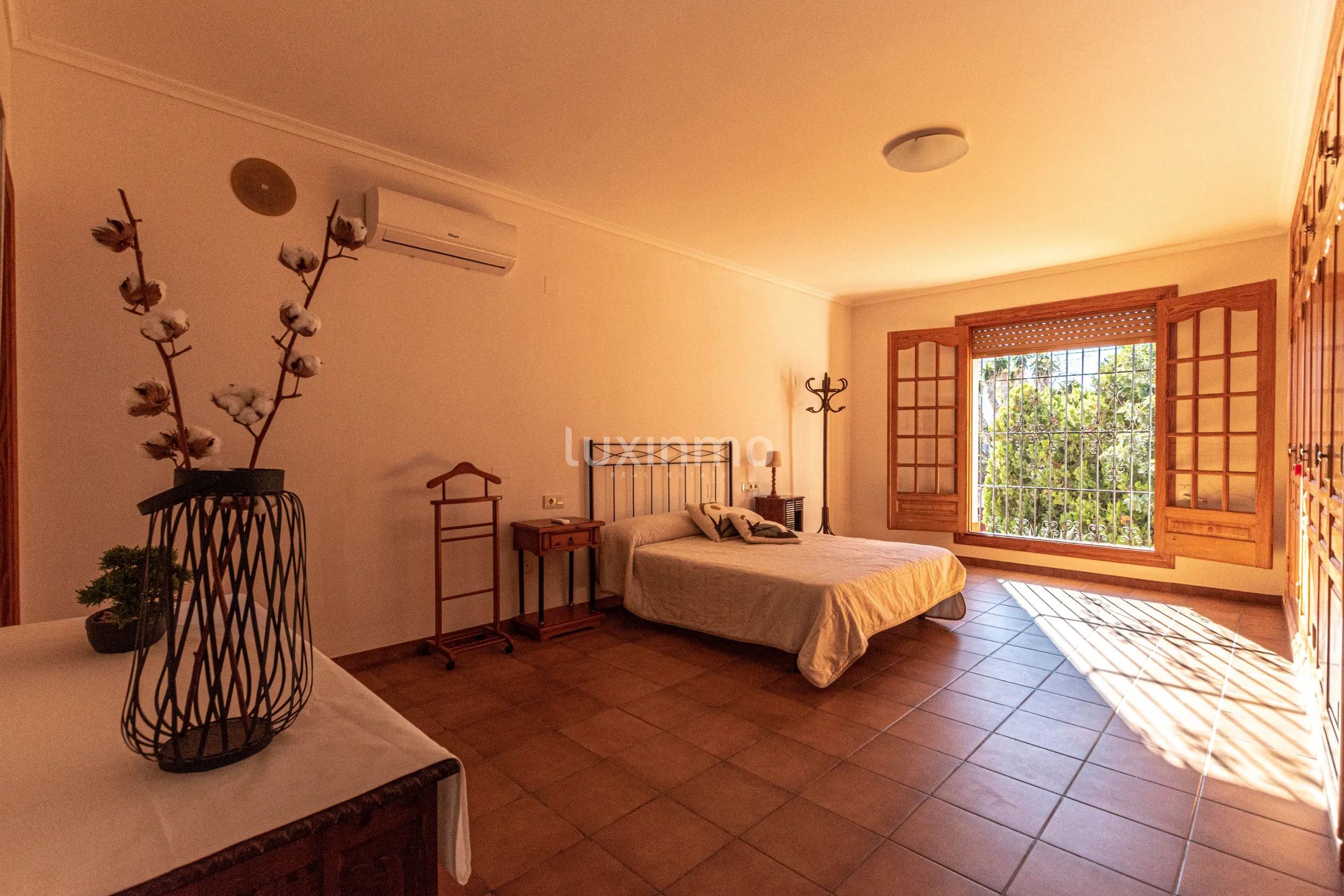 Spacious Mediterranean-style villa with panoramic views and sea views for sale in Calpe — photo 29