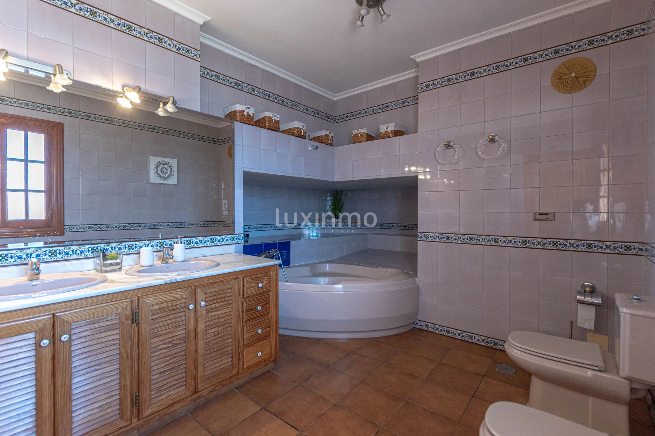 Spacious Mediterranean-style villa with panoramic views and sea views for sale in Calpe — photo 27